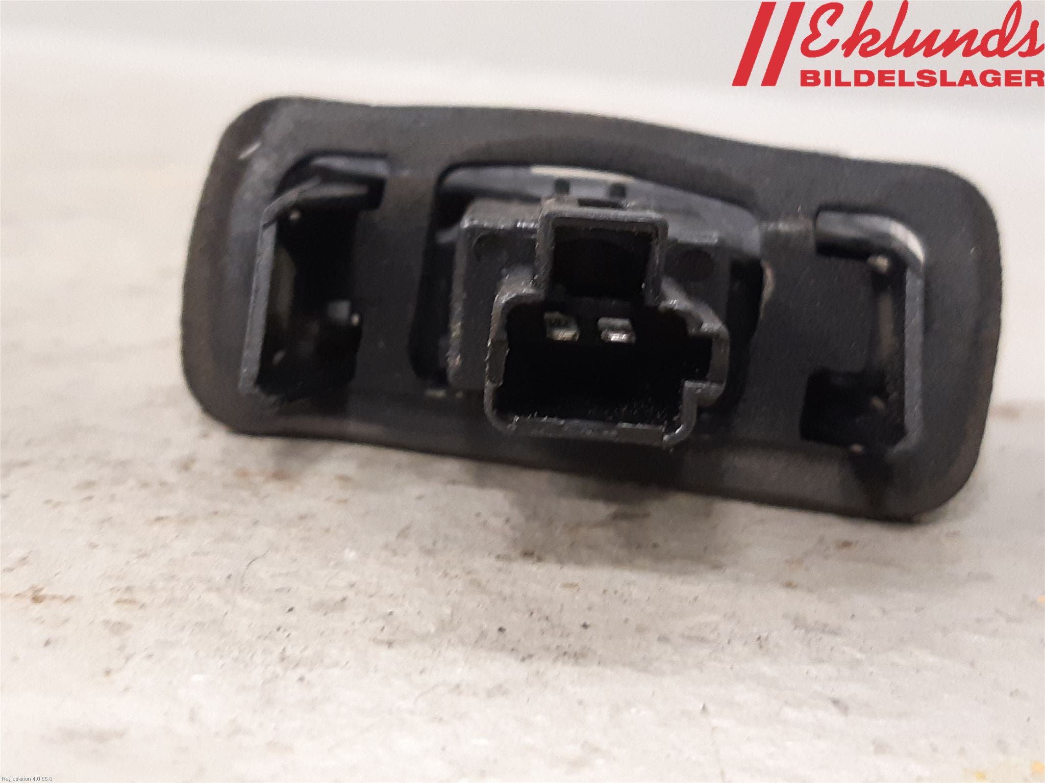 Toyota VERSO-S 11-16 Skylt Belysning