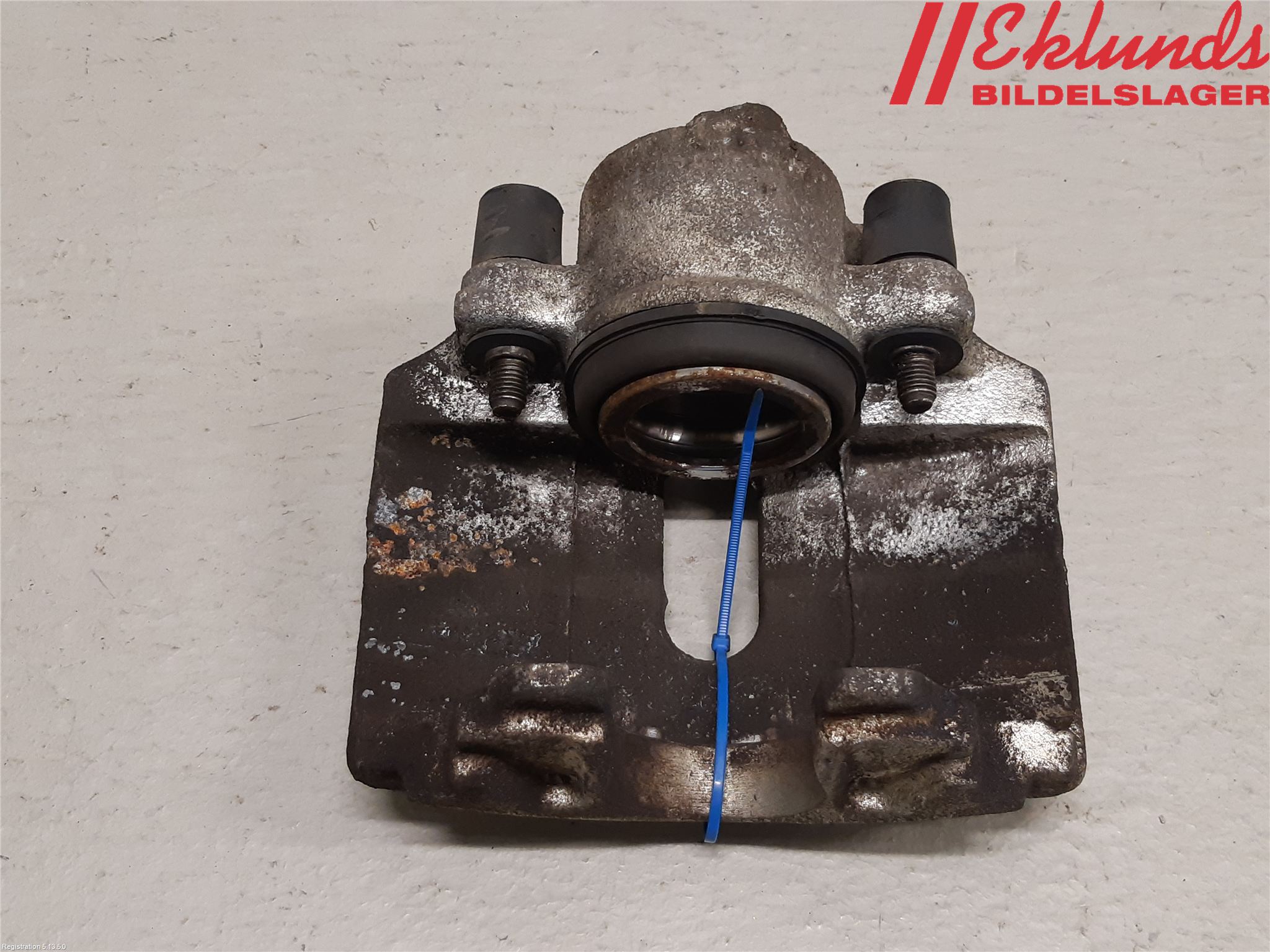 Volkswagen VW PASSAT 11-14 Bromsok Fram Höger