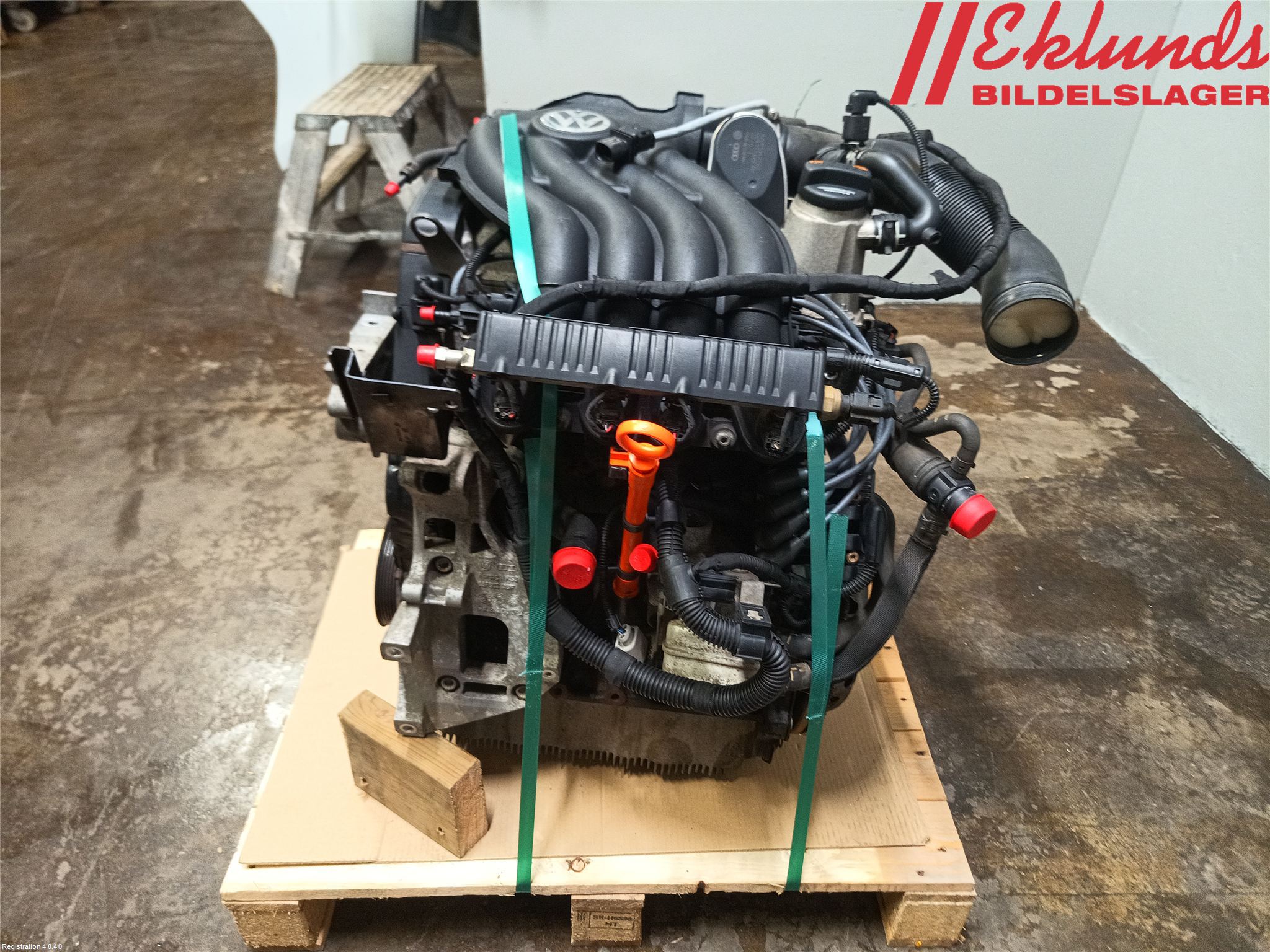 Volkswagen VW CADDY      04-10 Motor Bensin