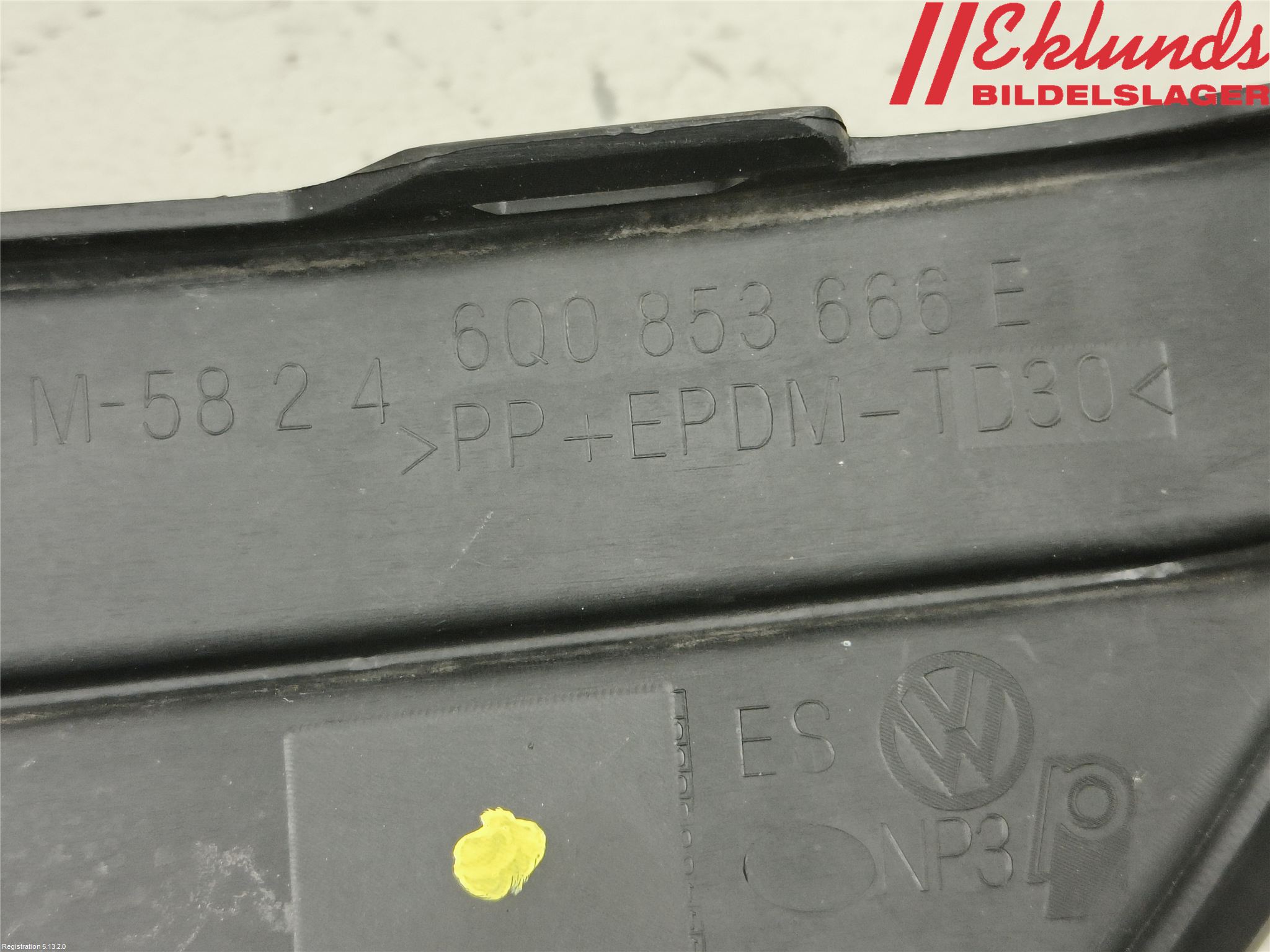 Volkswagen VW POLO 05-09 Grilldel Höger