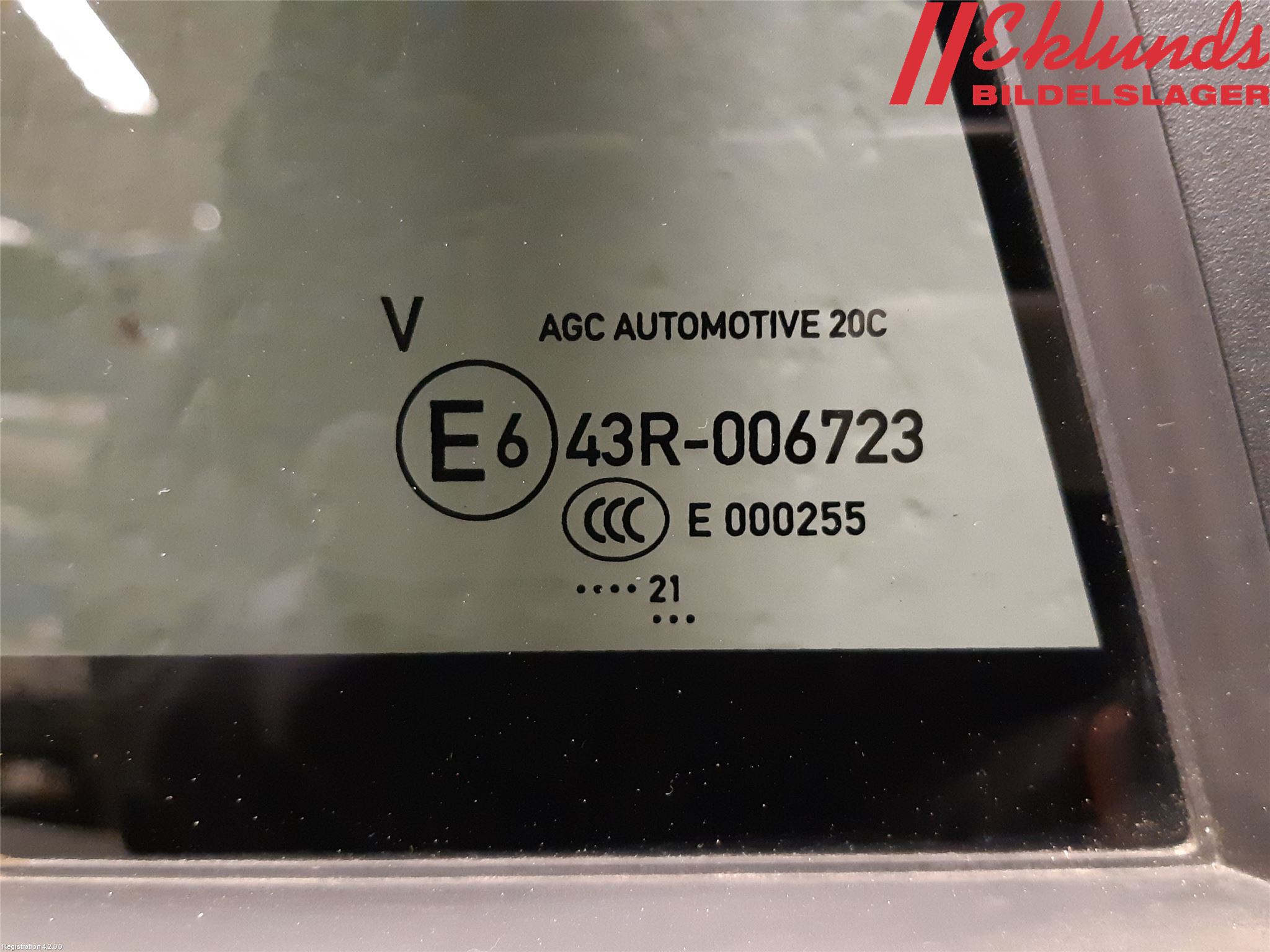 Peugeot 2008/E-2008 20- Dörruta Bak Lilla Hö