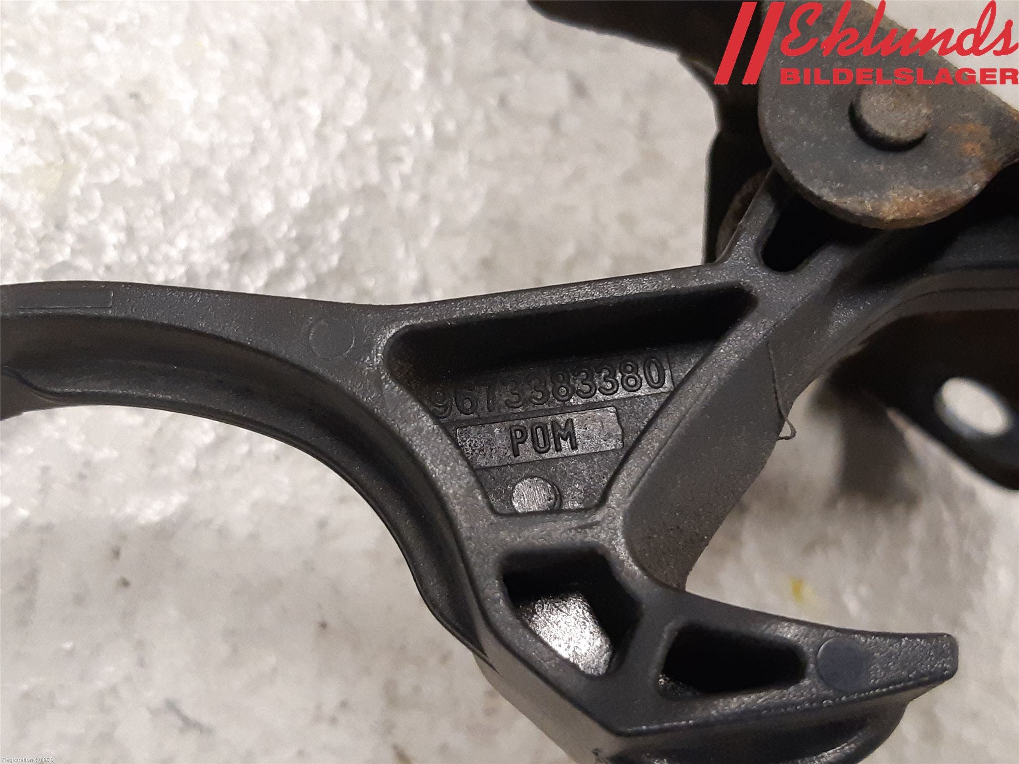 Peugeot 208 12-15 Huv Spärr