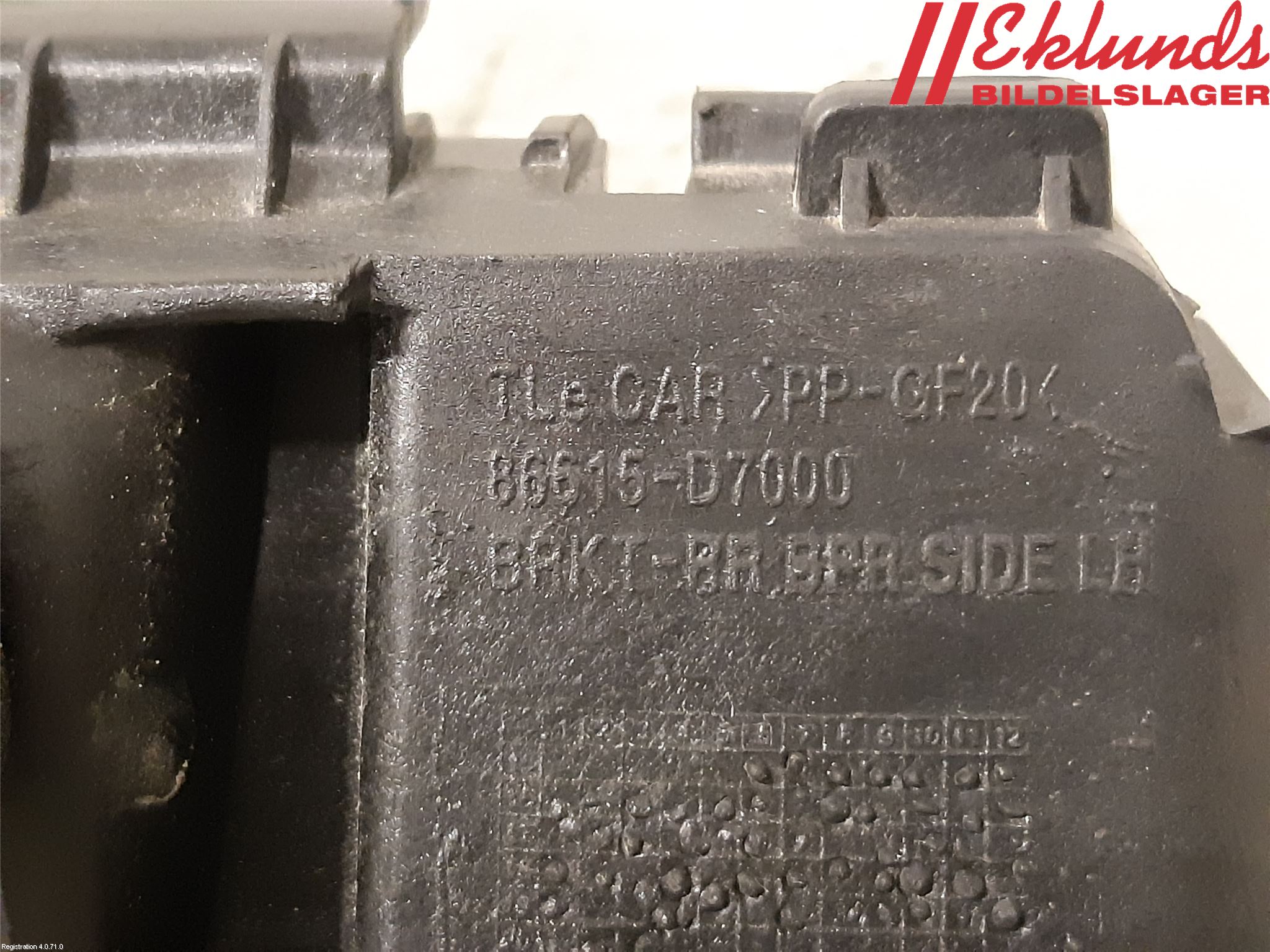 Hyundai TUCSON 05- Stötfångarfäste Bak Vä