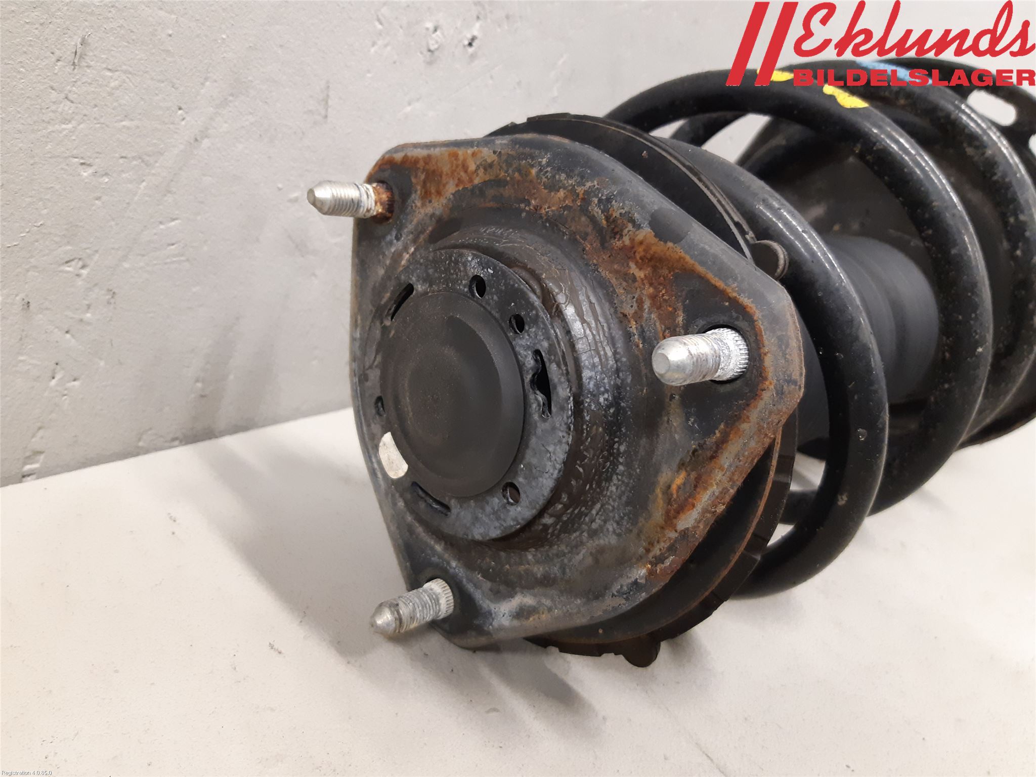 Toyota RAV4 13-18 Fjäderben Fram Vänster