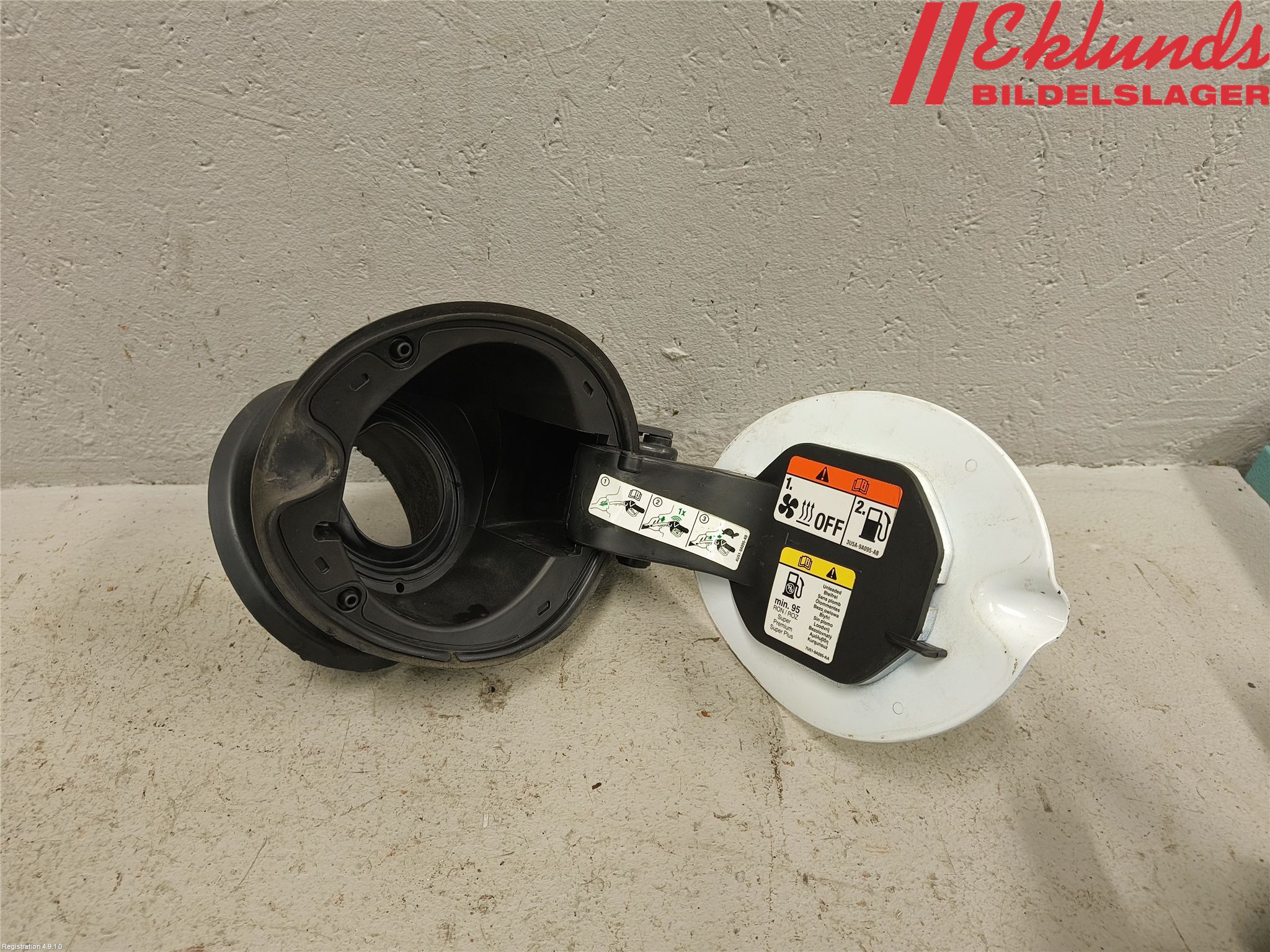 Ford KUGA 17-19 Tanklucka