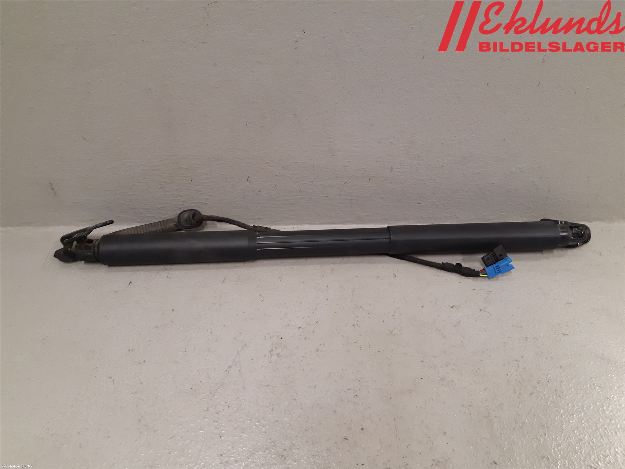 BMW 3 F30/F31/F80 12-19 Bakluckeöppnare Automatisk