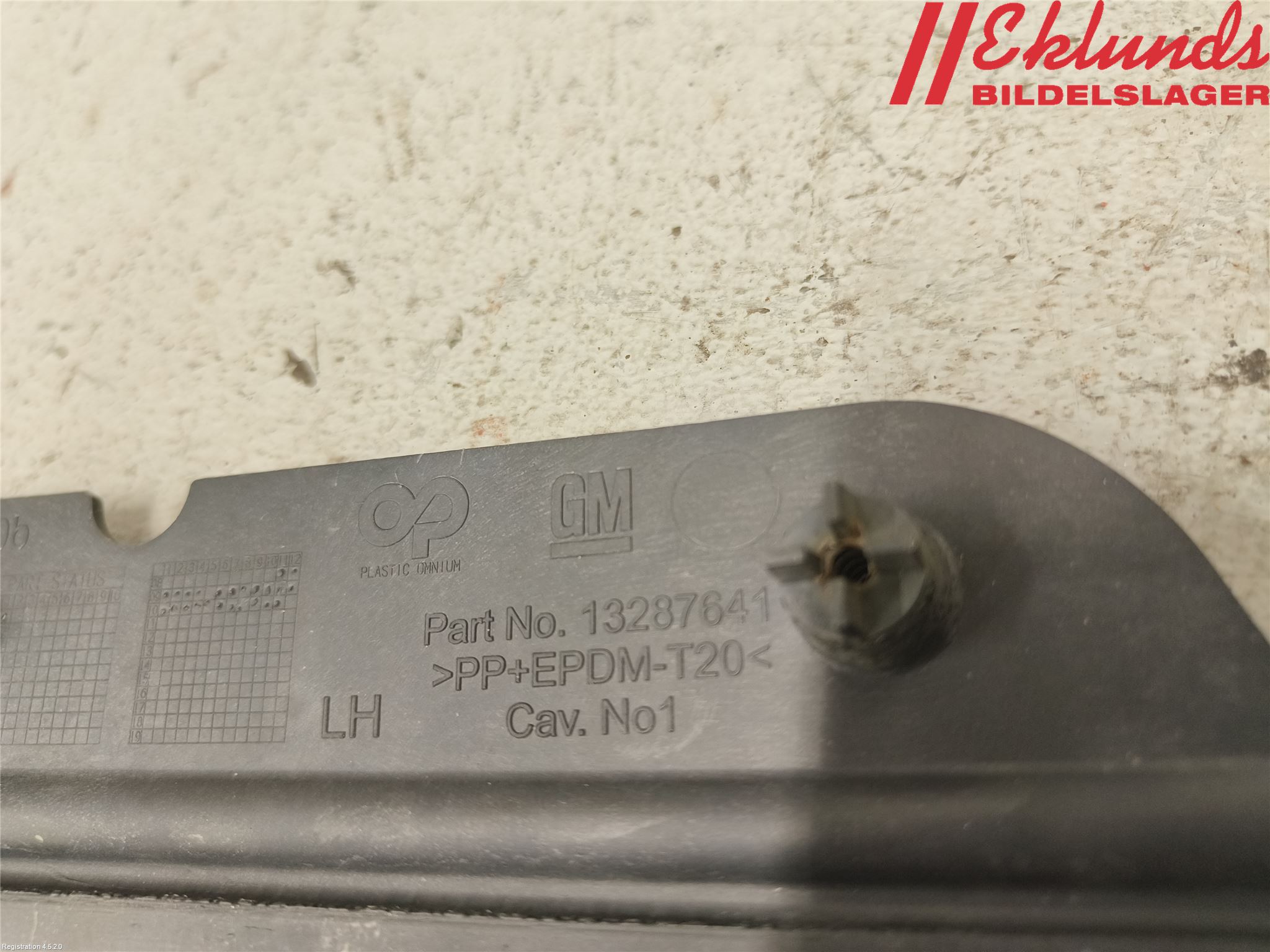 Opel ASTRA J 10-15 Stötfångarfäste Fram Vä