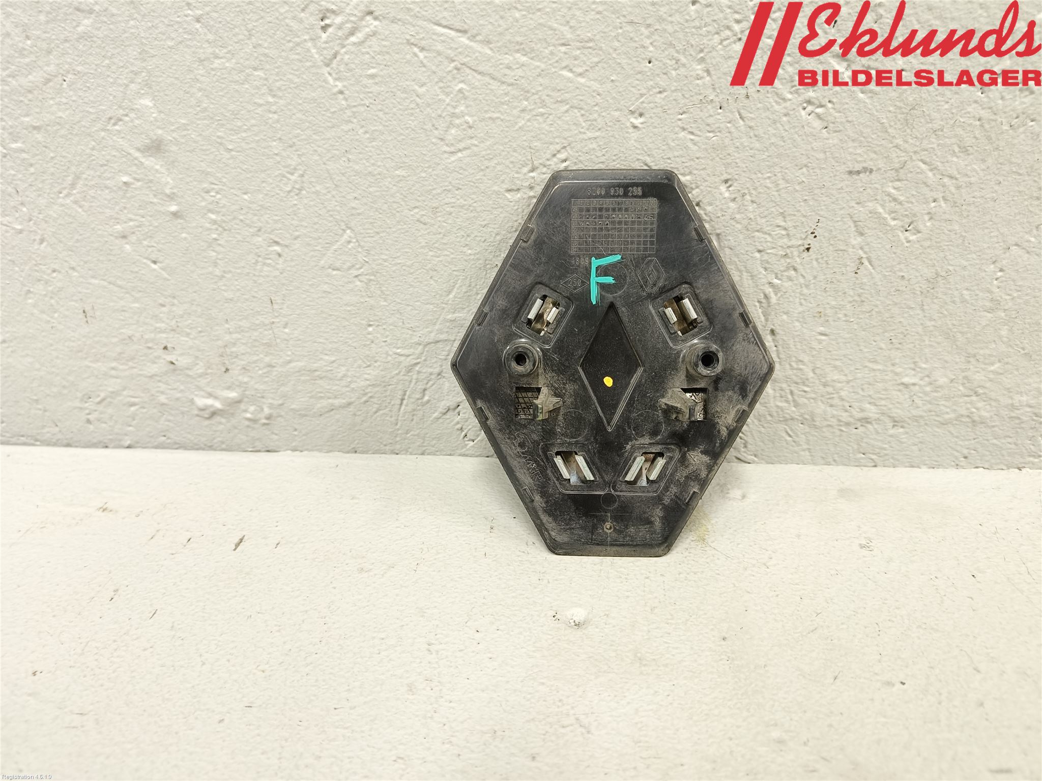 Renault CLIO III  09-12 Emblem