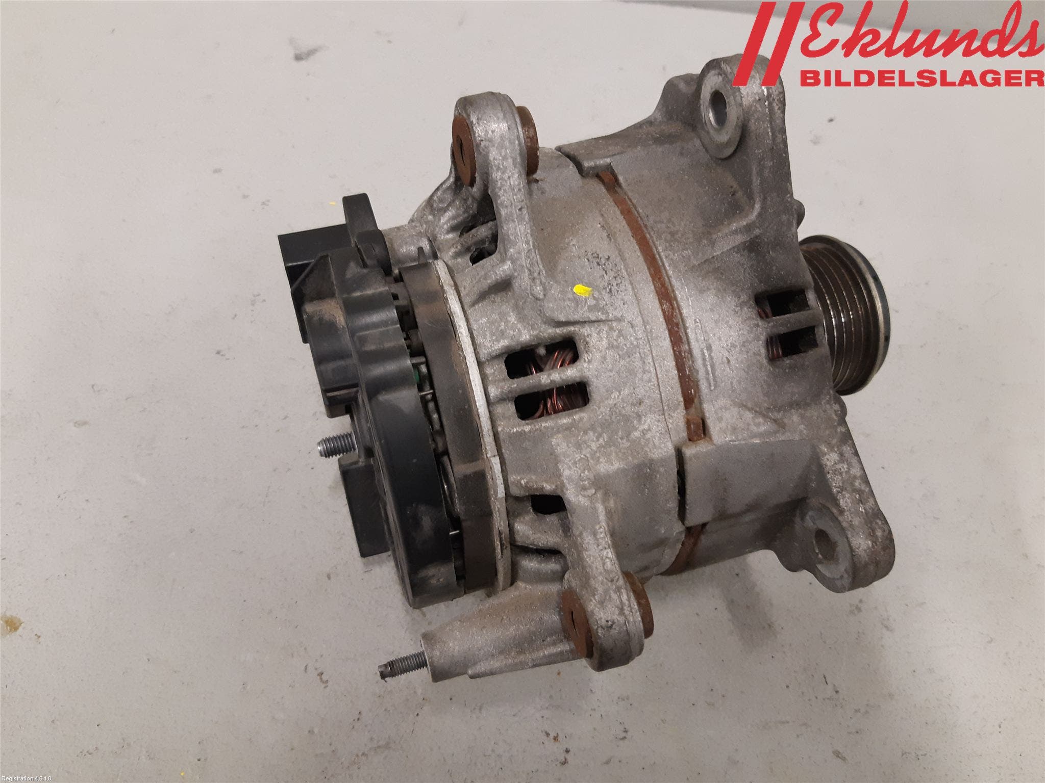 Volkswagen VW CADDY 11-15 Generator