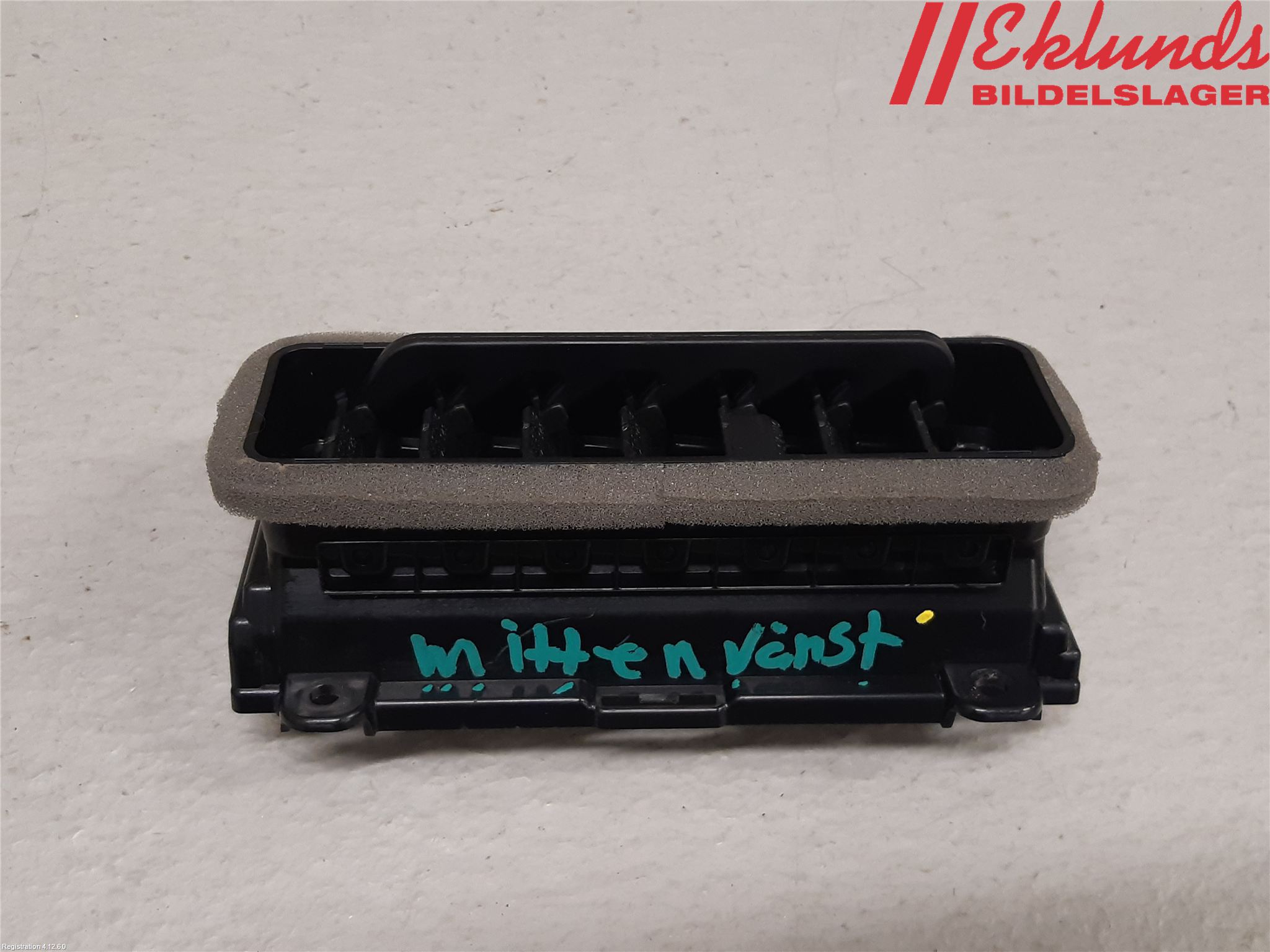 Honda E 20-23 Defrosterkanal-Munstycke