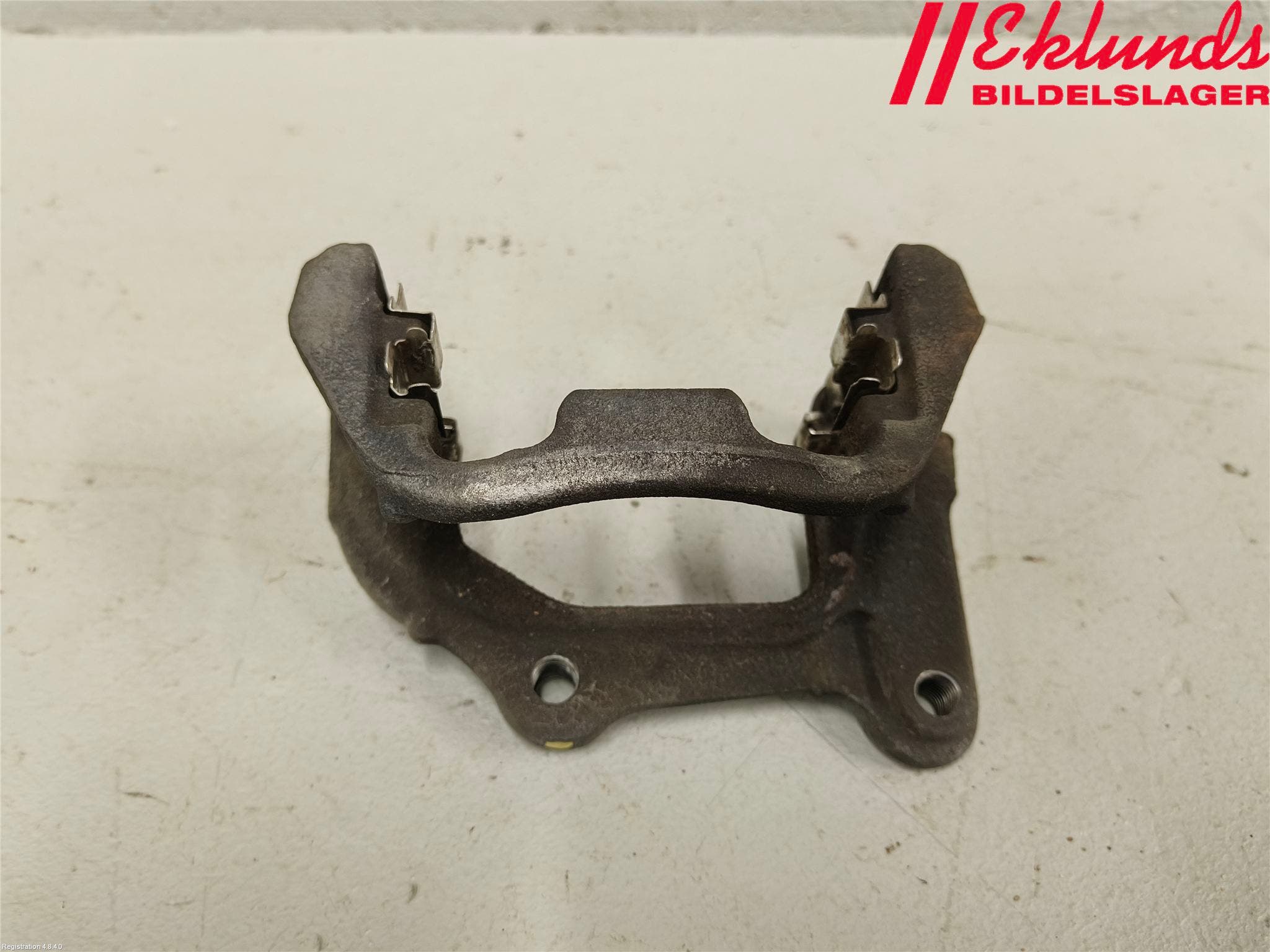 BMW 5 G30/G31/F90 17-23 Bromsokshållare