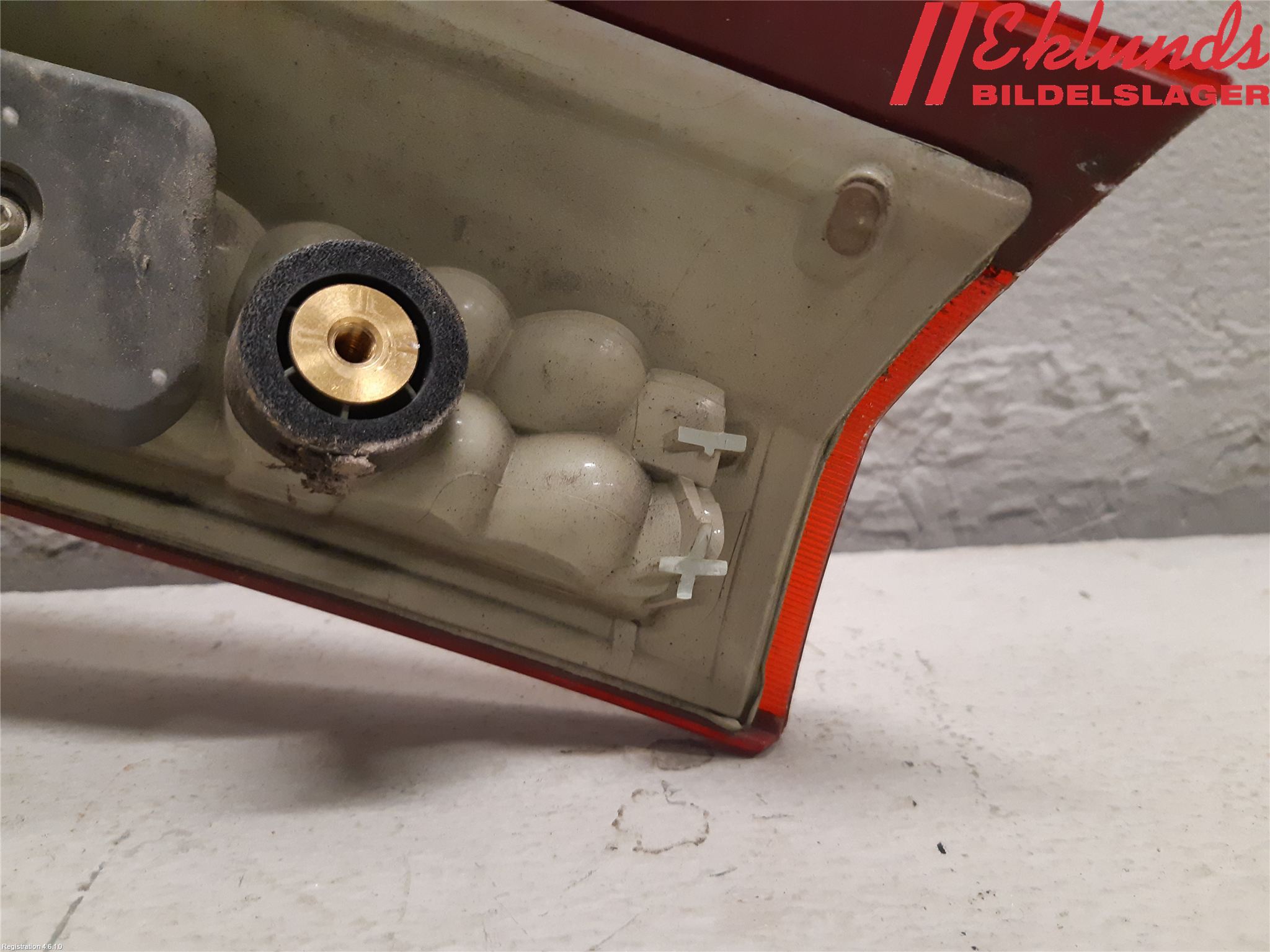 Volvo XC70 08-13 Bakljus Lucka Hö