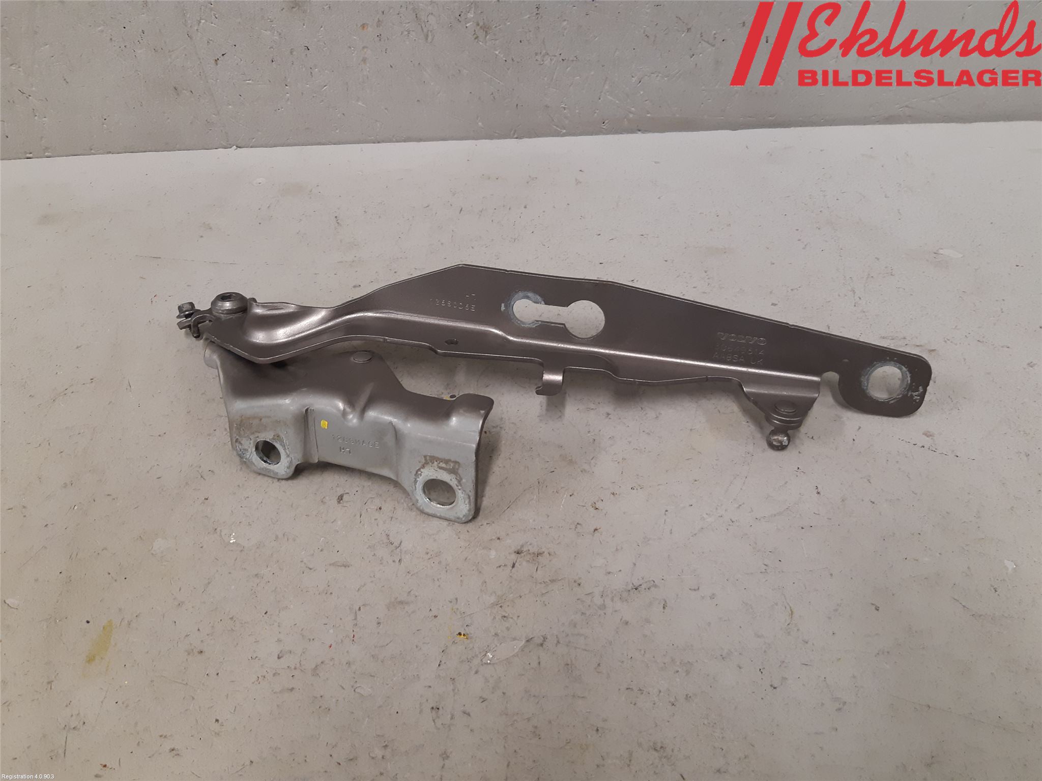 Volvo S80 07-13 Huvgångjärn