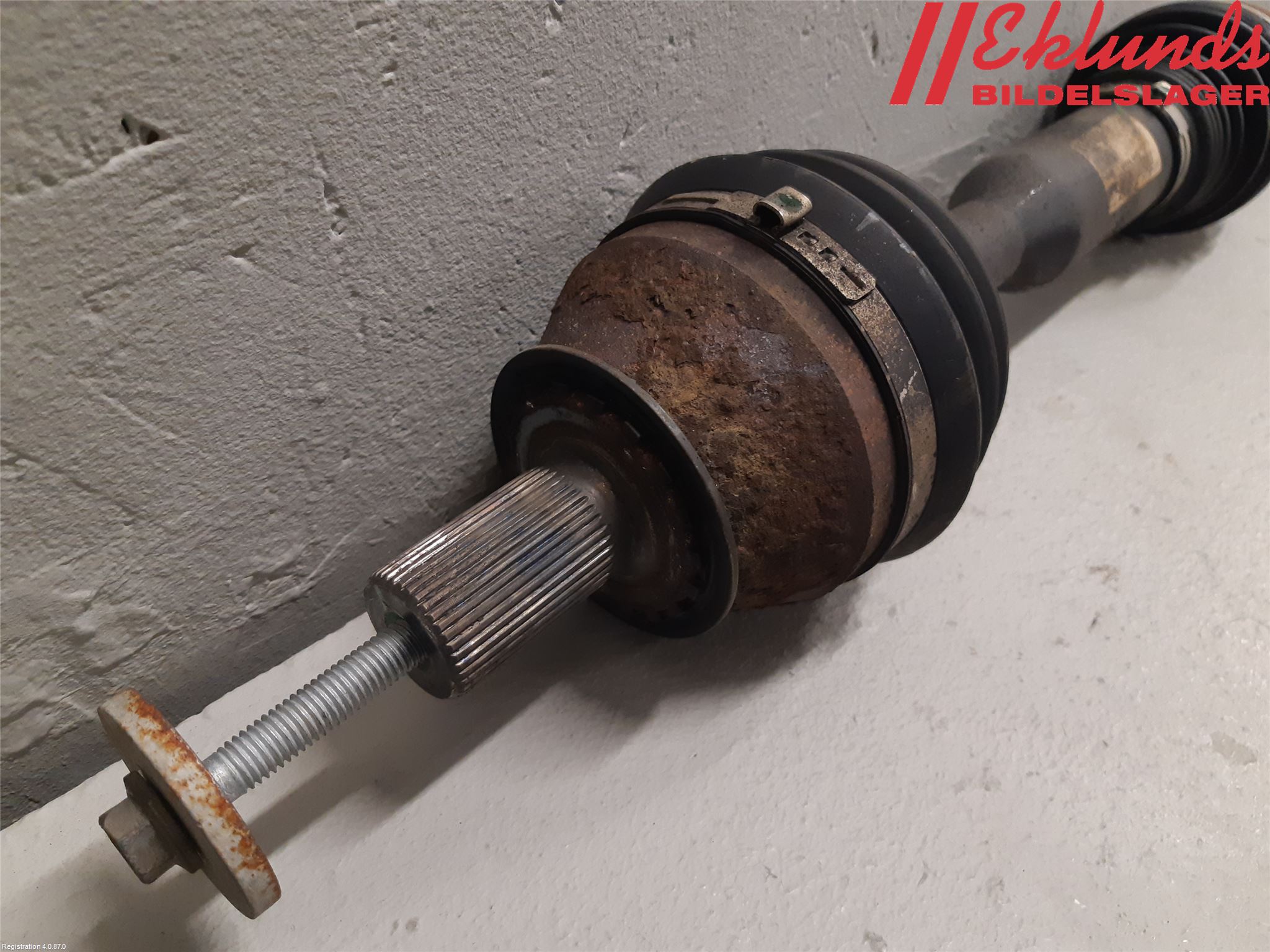 Volvo XC70 14-16 Drivaxel Fram Höger