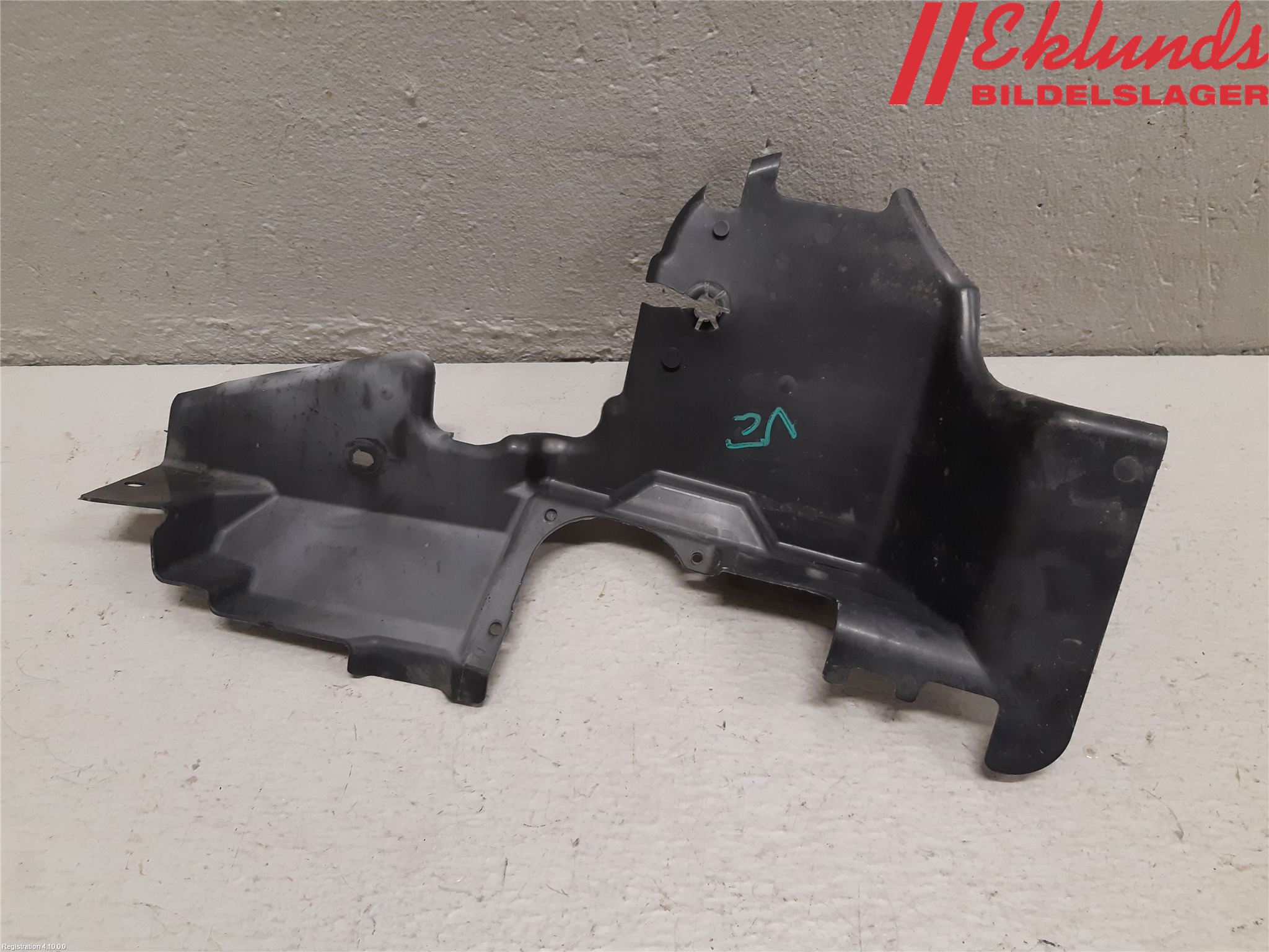 Nissan NAVARA 05-16 Deflektor Plåt-Plast Kylning