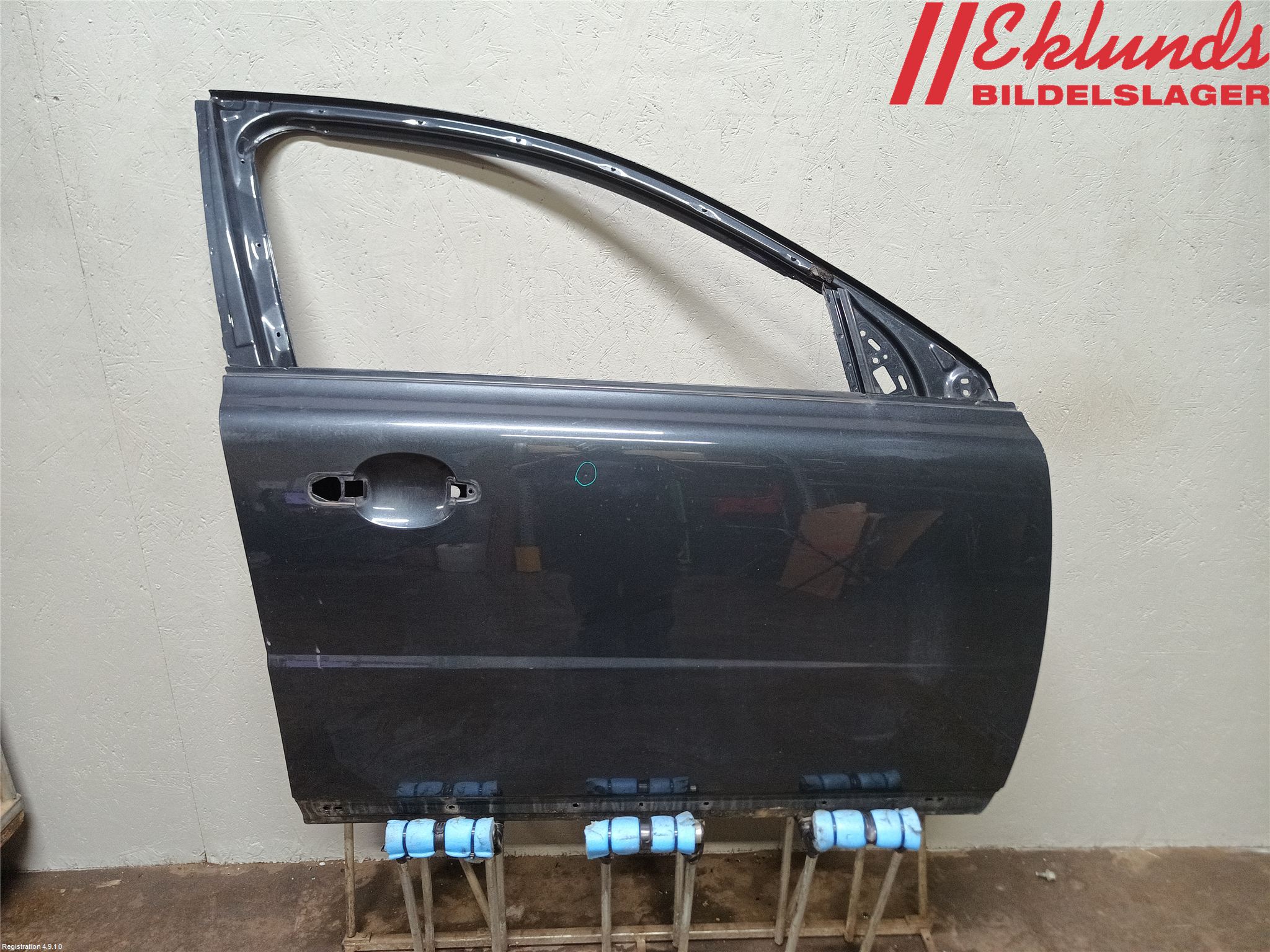 Volvo V70 08-13 Dörr Fram Höger