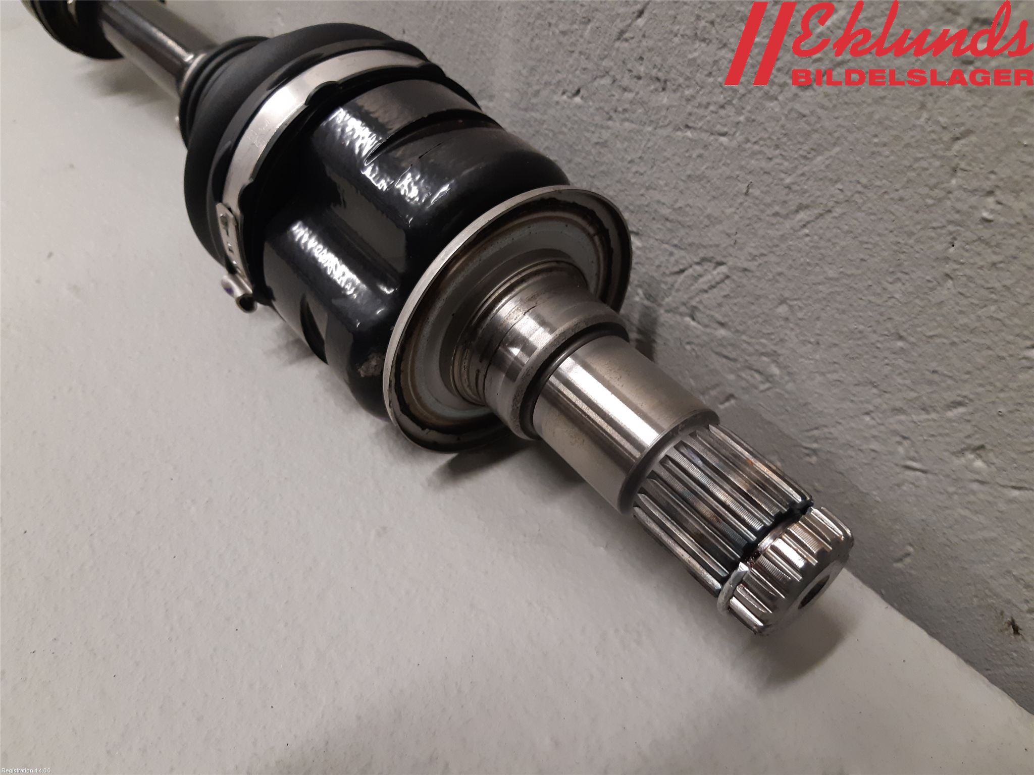 Toyota YARIS XP21 20- Drivaxel Fram Höger