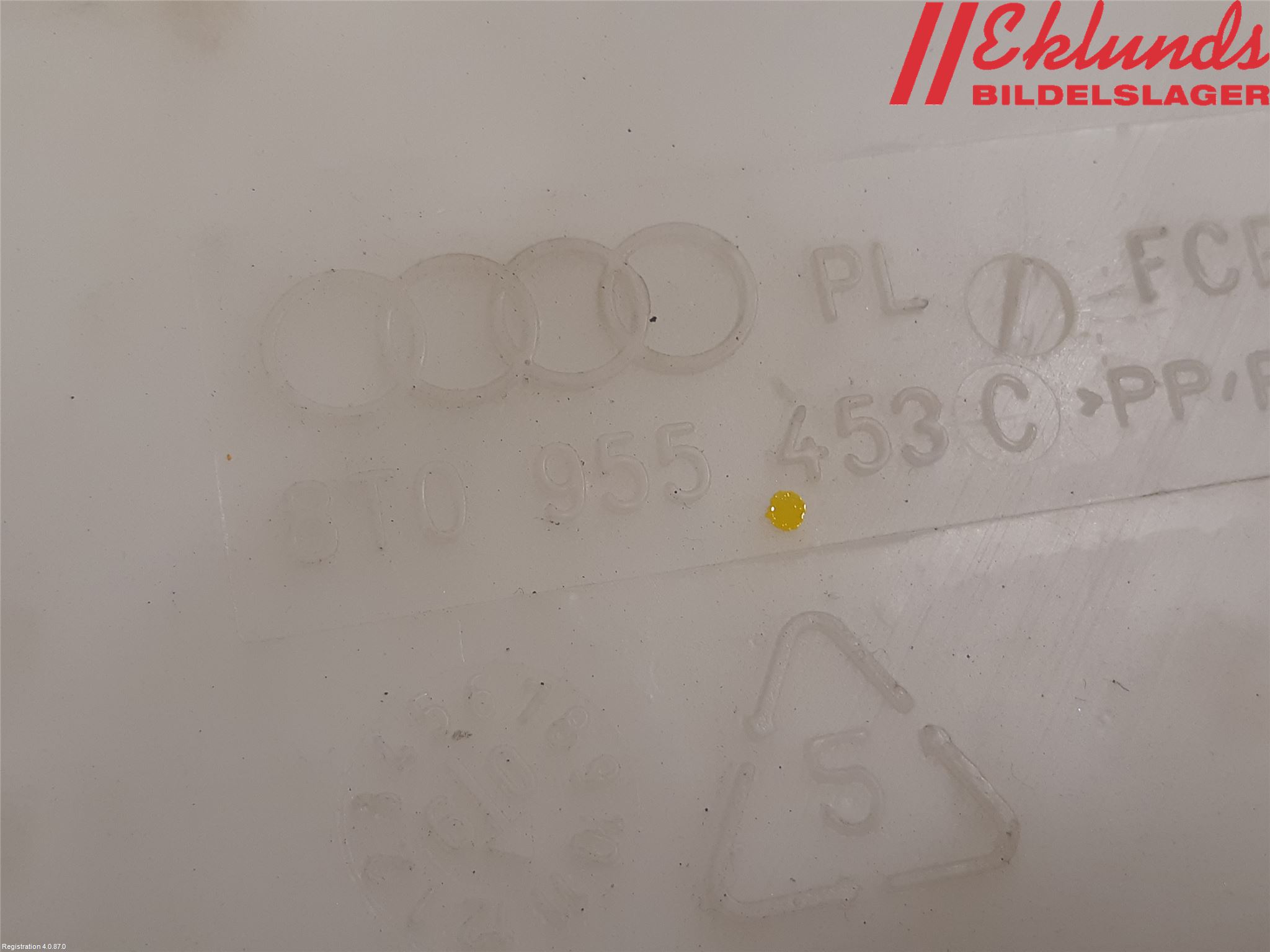 Audi A4/S4 08-11 Spolartank Vindruta-Strål