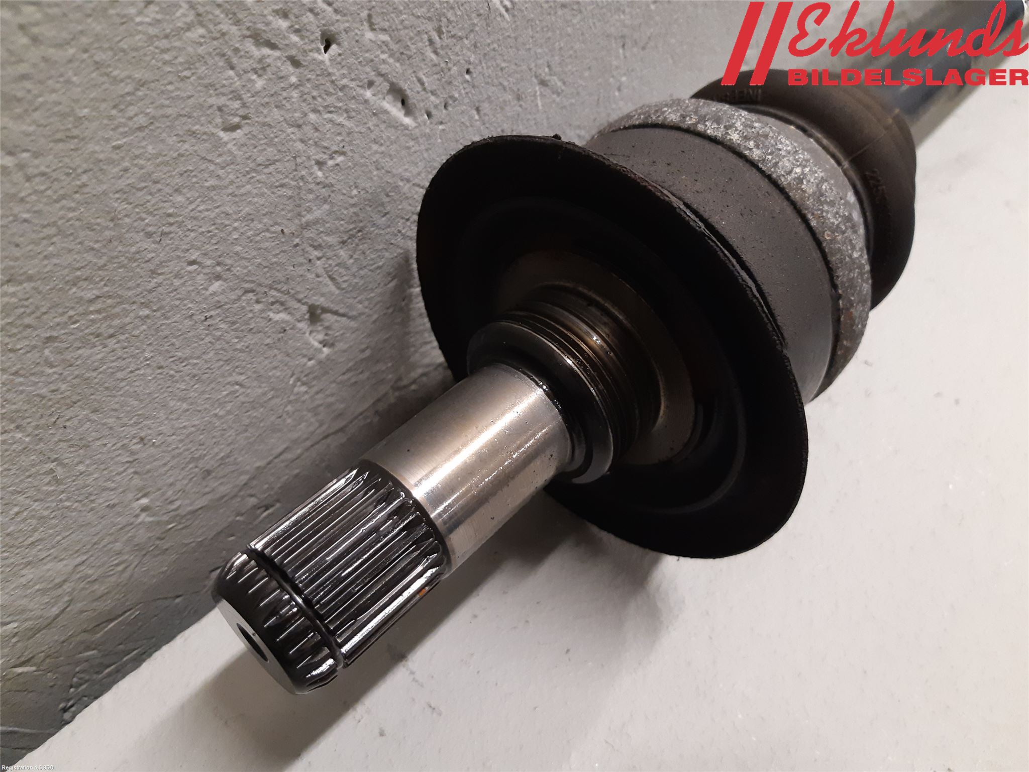 BMW 4 F32/F33/F82/F83 13-20 Drivaxel Bak Vänster