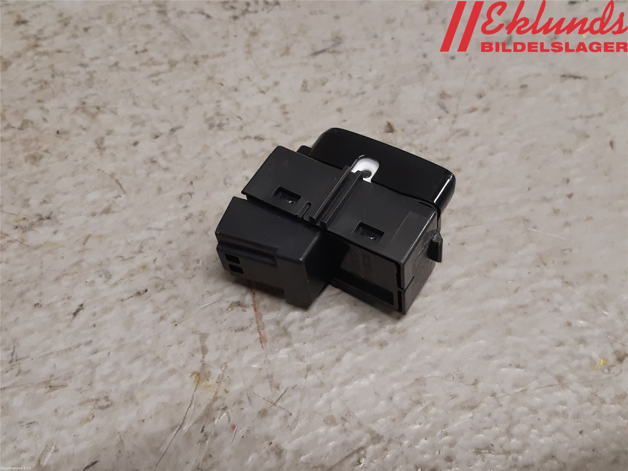 Volvo XC90/RECHARGE 16- Strömställare Centrallås