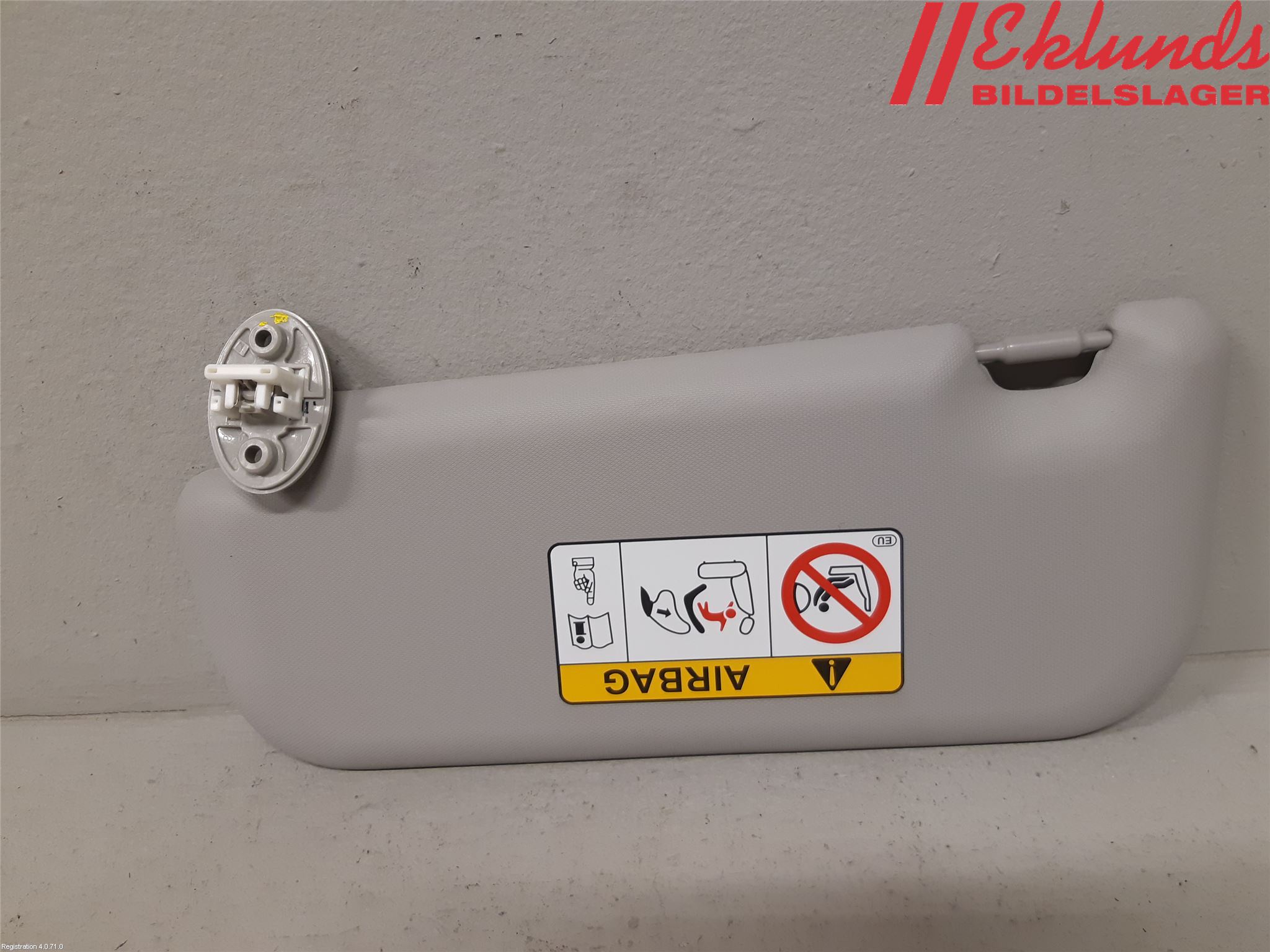 Toyota RAV4 19- Solskydd