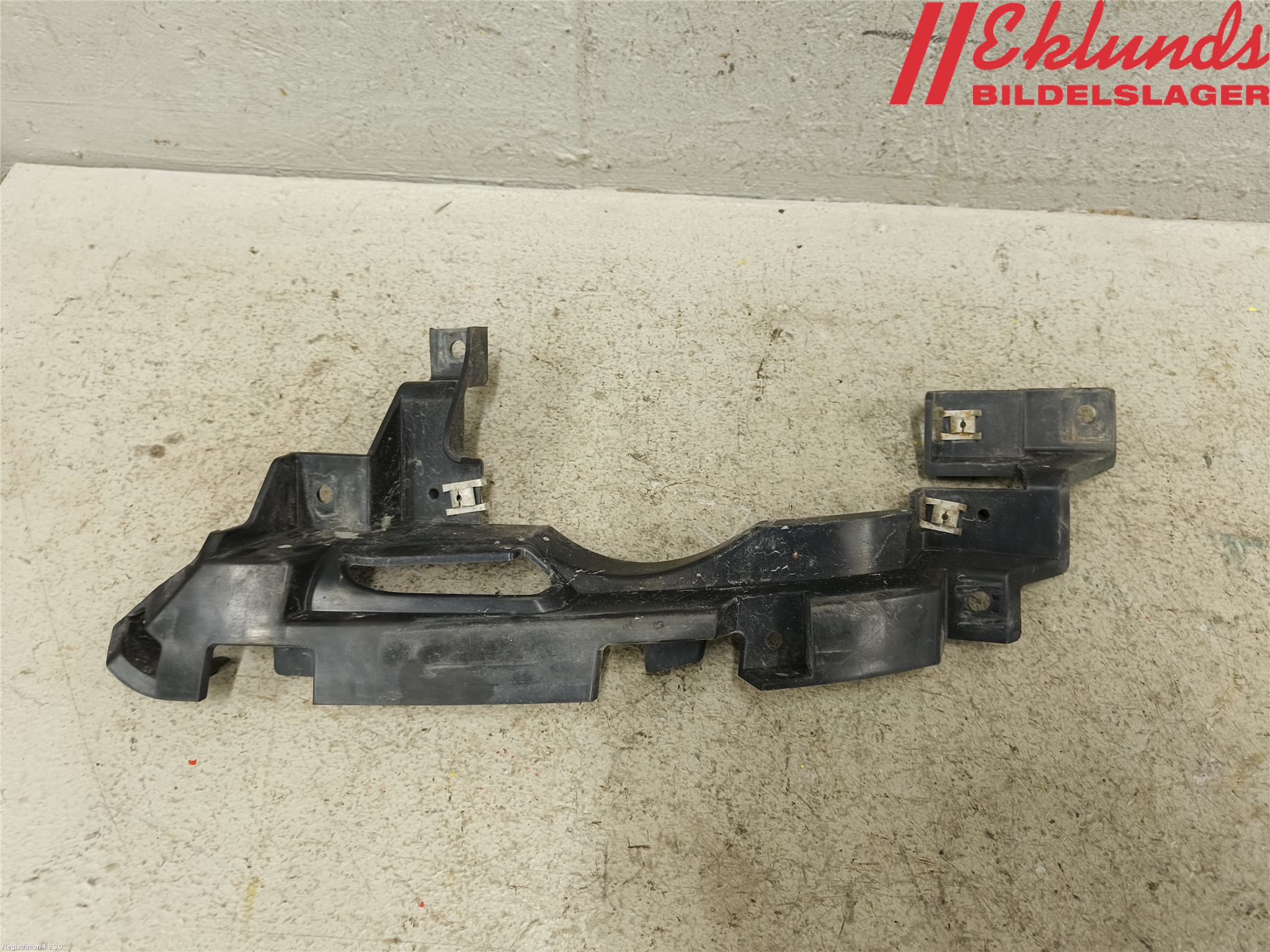 Ford EDGE Stötfångarfäste Bak Vä