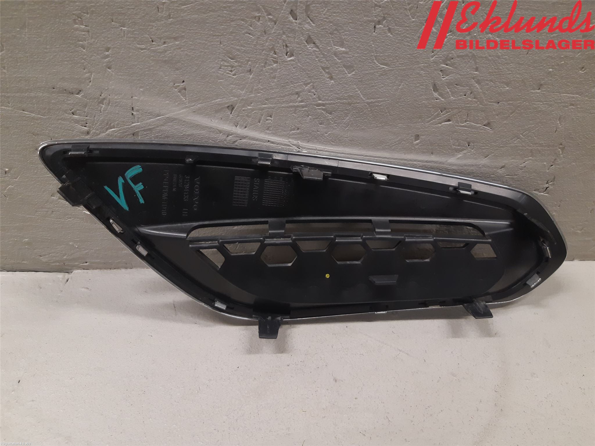 Volvo V60 11-13 Stöt Utfyllnad-List-Grill