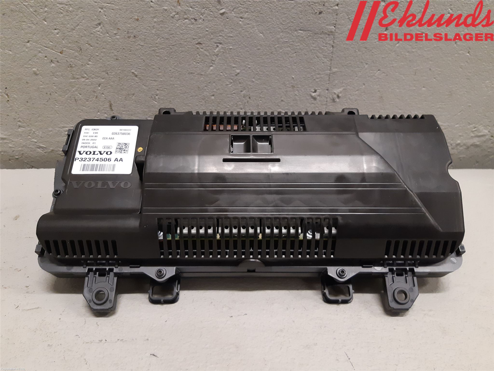 Volvo V90 17->> Instrument Komb