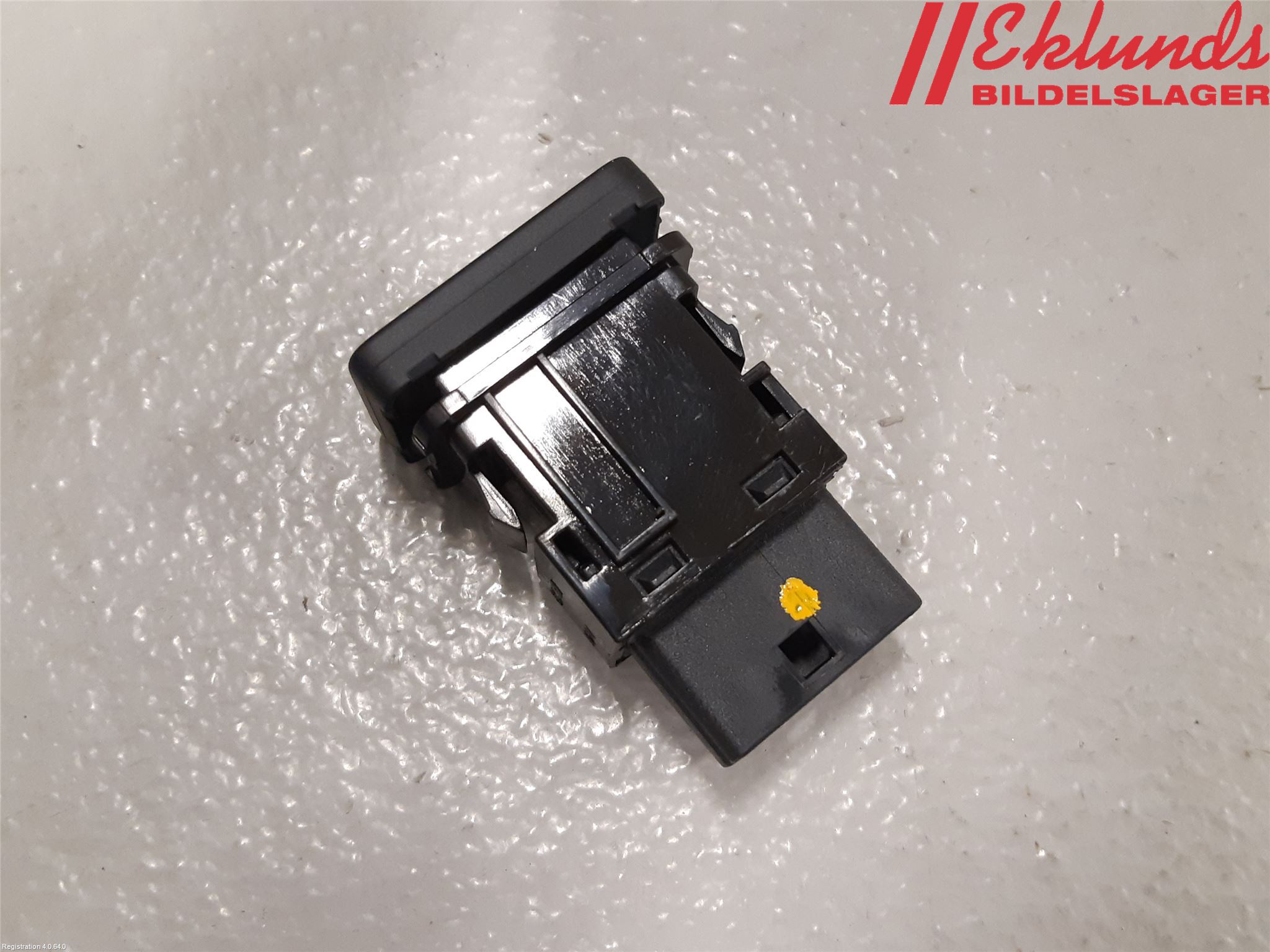 Mitsubishi OUTLANDER 13-21 Strömställare Övrigt