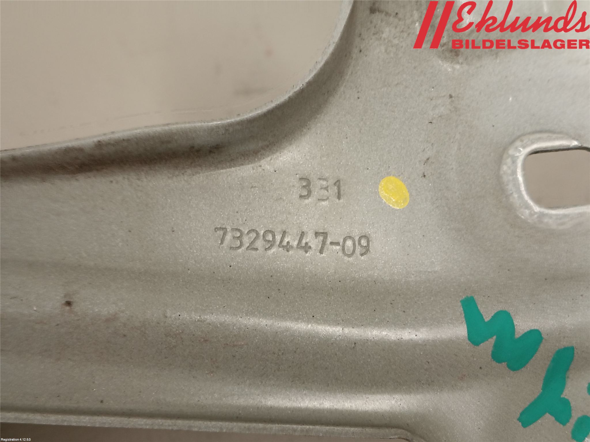 BMW X1 F48 15-22 Skärmfäste Fram Vä