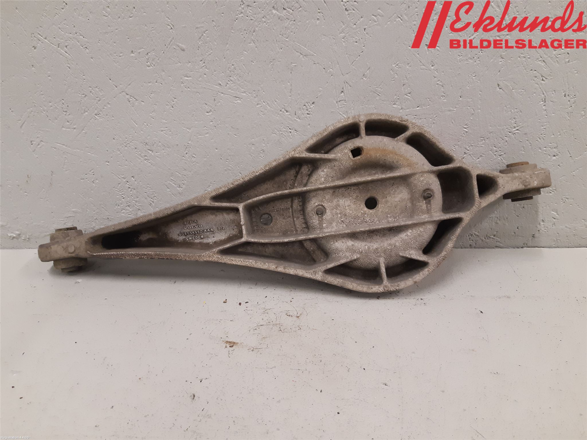 Volvo V70 08-13 Bärarm Bak Vänster