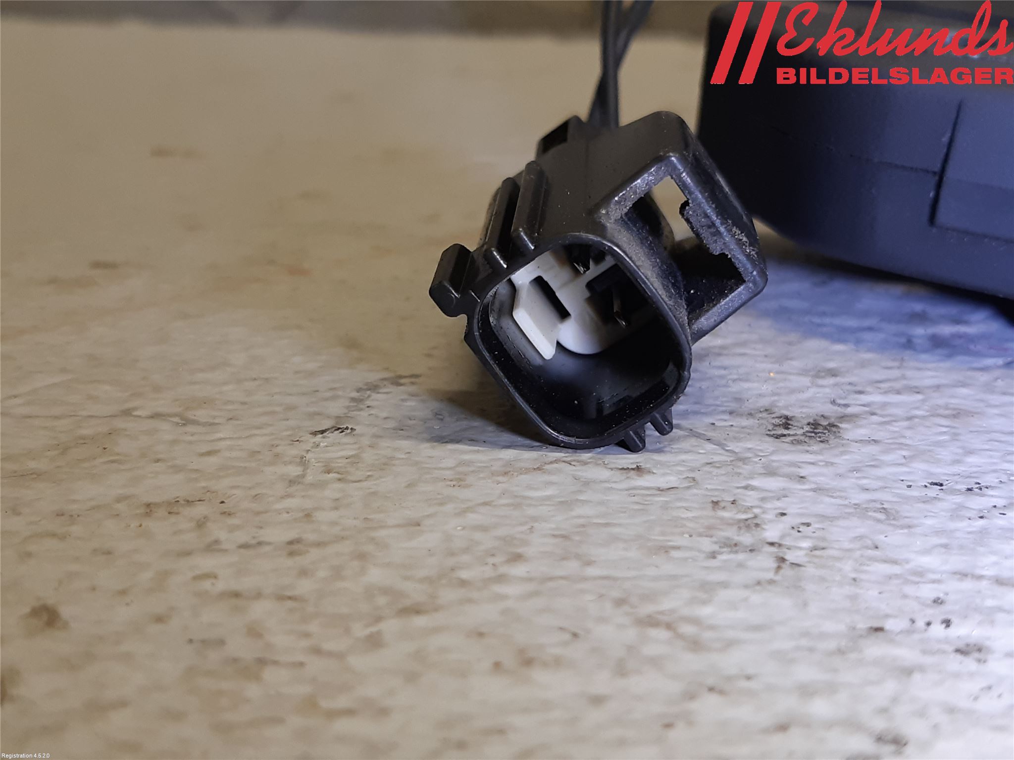 Volvo S60 01-04 Huvlås