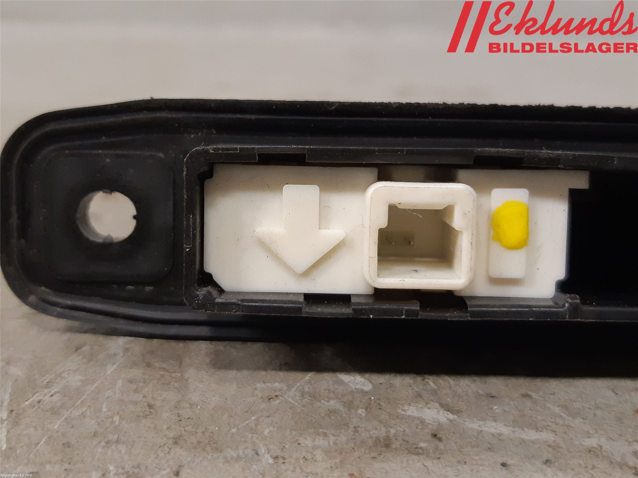 Toyota YARIS XP130 12-14 Bakluckehandtag