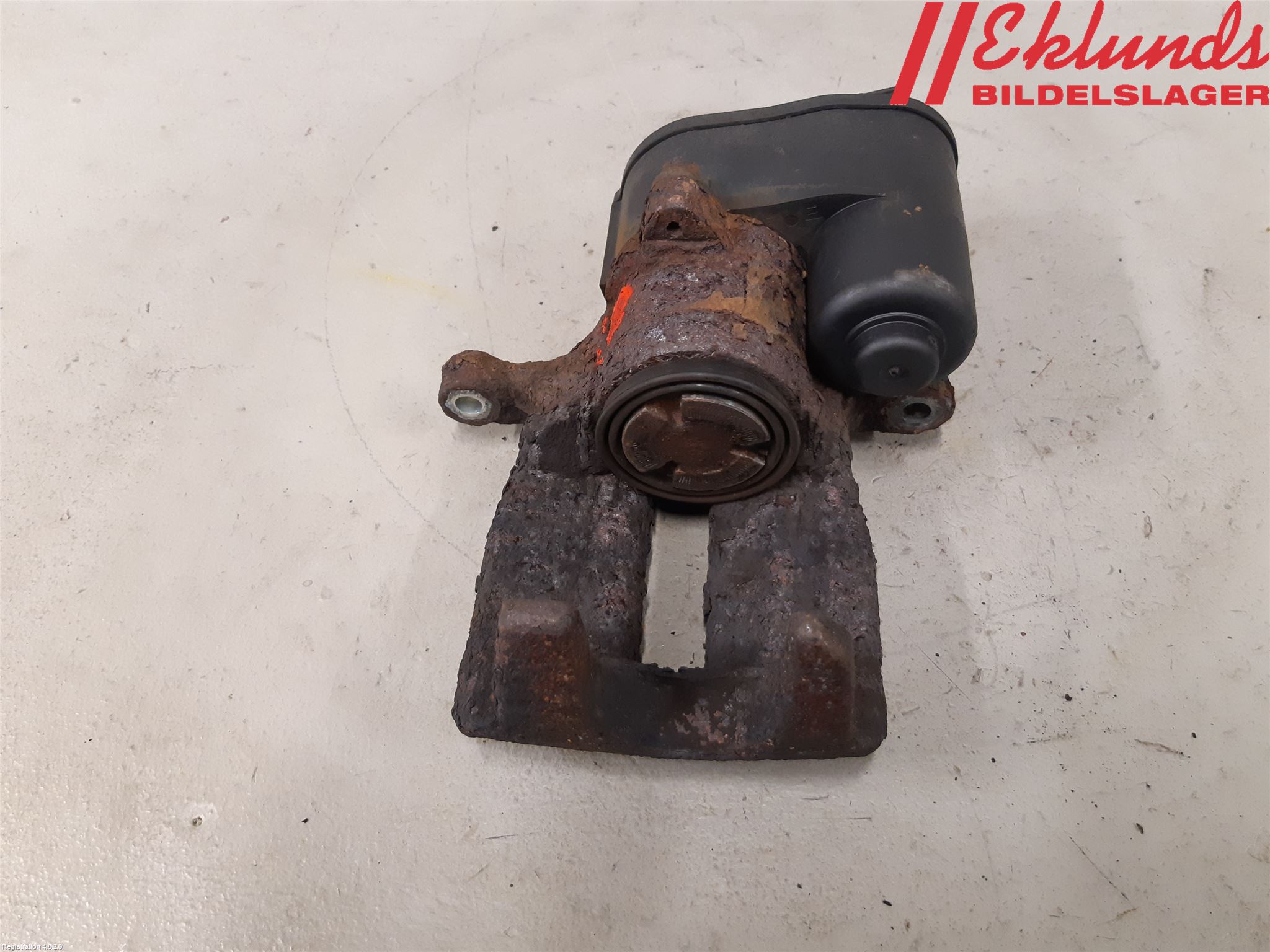 Volvo XC60 14-17 Bromsok Bak Vänster