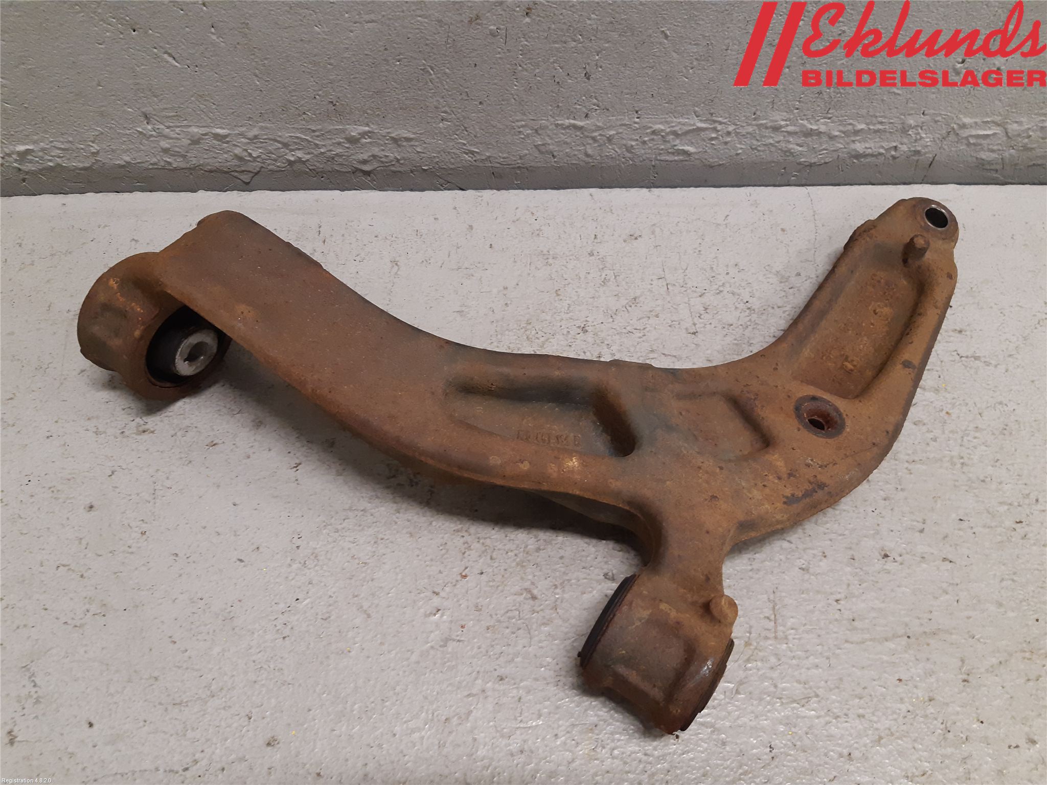 Volkswagen VW TRANSP/CARAVELLE (T6) 16-22 Bärarm Fram Undre Hö