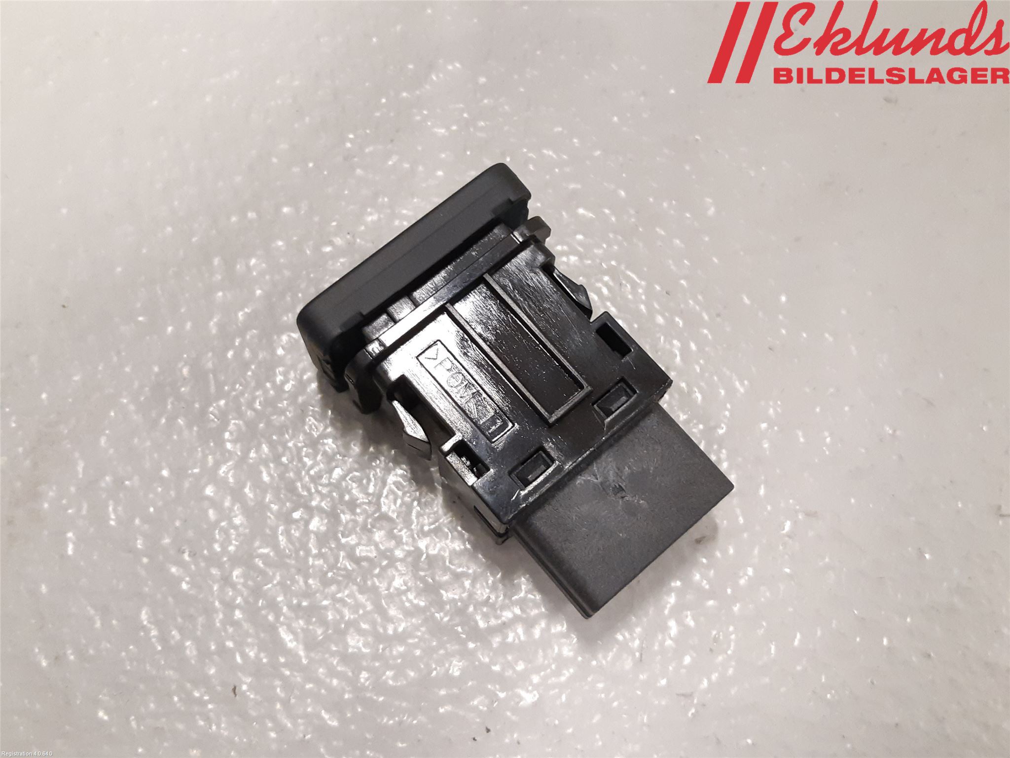 Mitsubishi OUTLANDER 13-21 Strömställare Övrigt