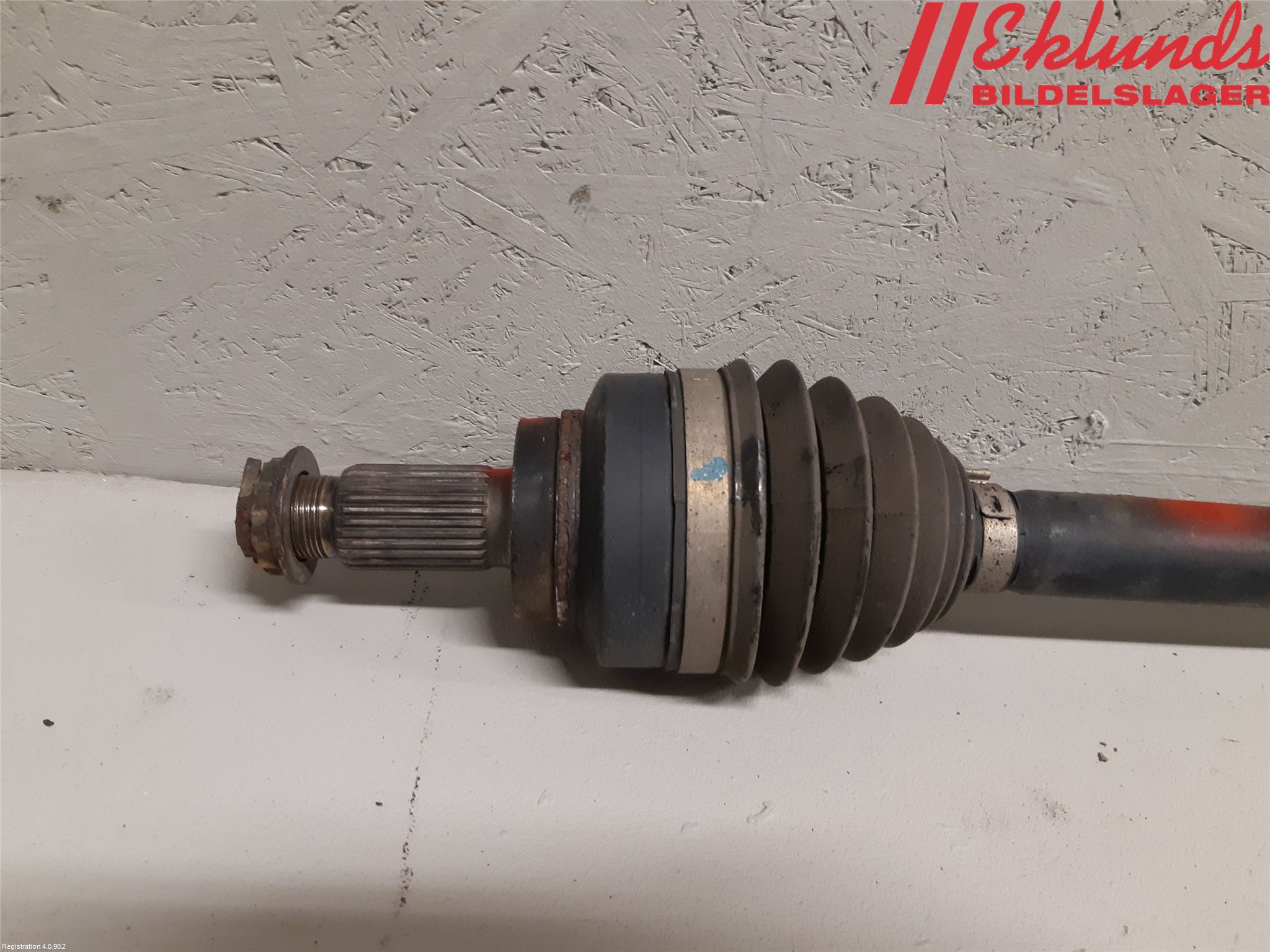 BMW 3 F30/F31/F80 12-19 Drivaxel Bak Vänster