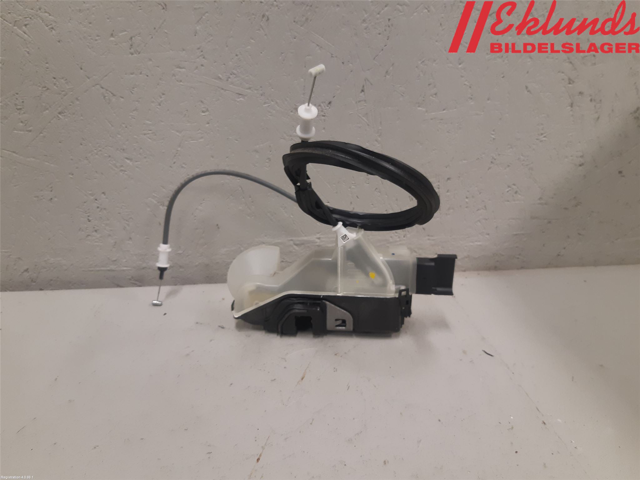 Opel CROSSLAND X 18- Låskista-Dörrlås