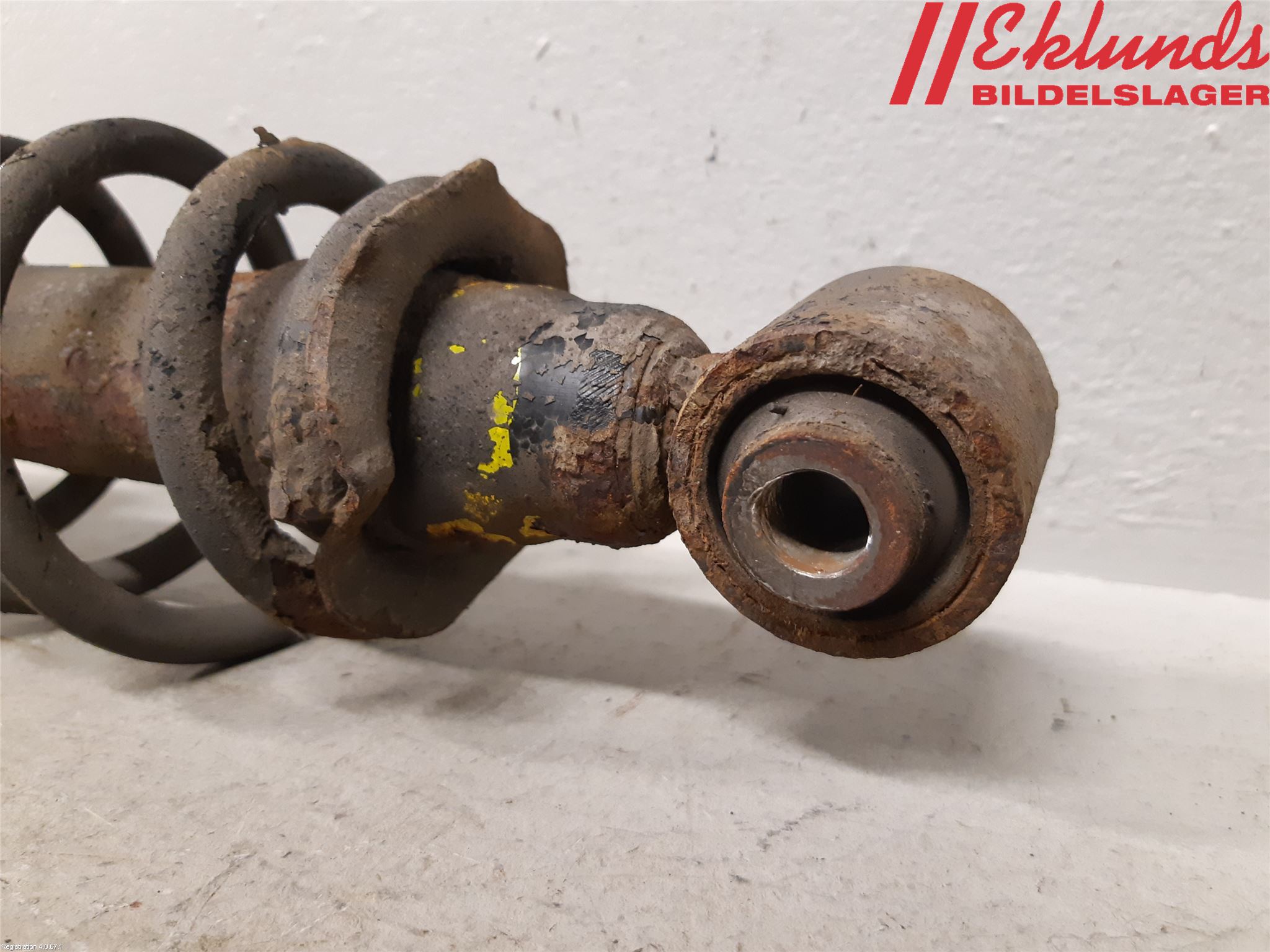 Toyota CELICA    00-05 Fjäderben Bak Höger
