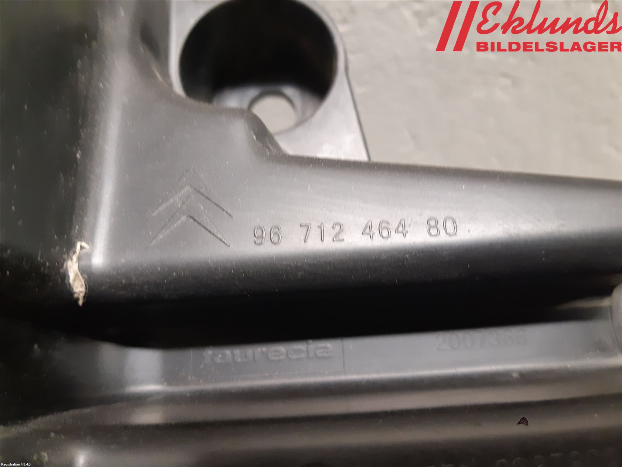 Citroen C4 II 11-18 Stötfångarfäste Bak Hö