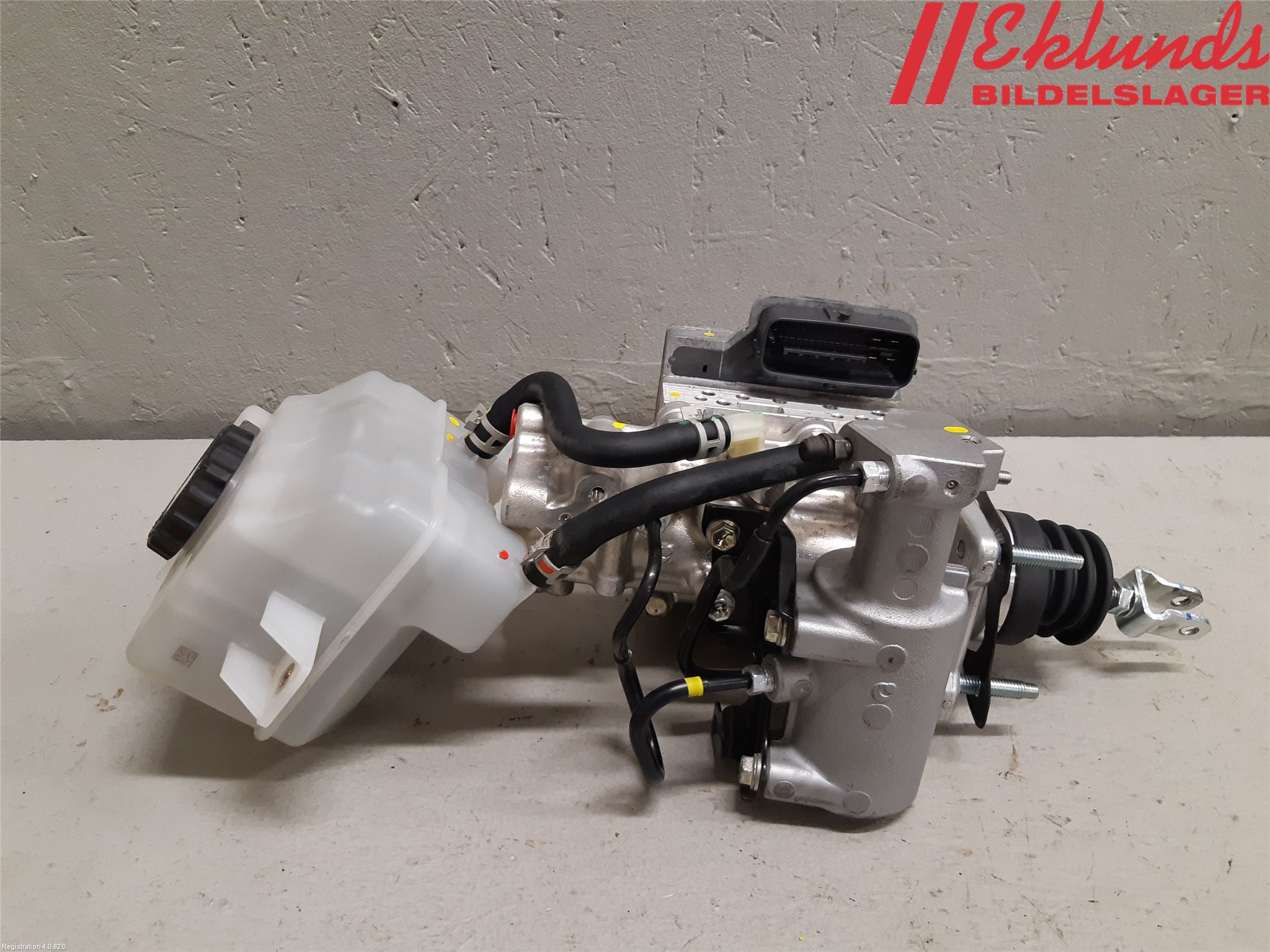 Toyota RAV4 19- Bromsservo