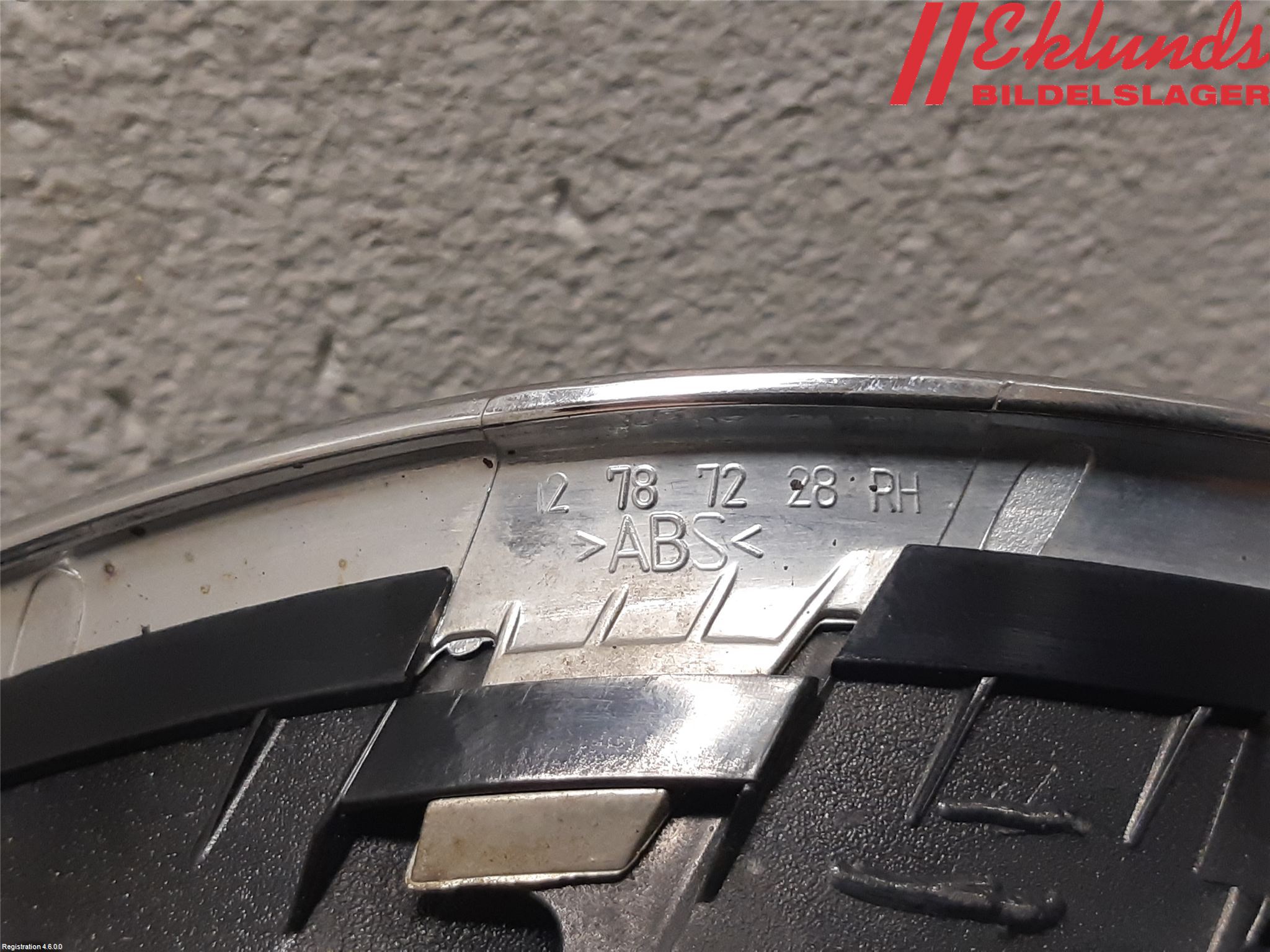 Saab 9-3 VER 2 Grilldel Höger