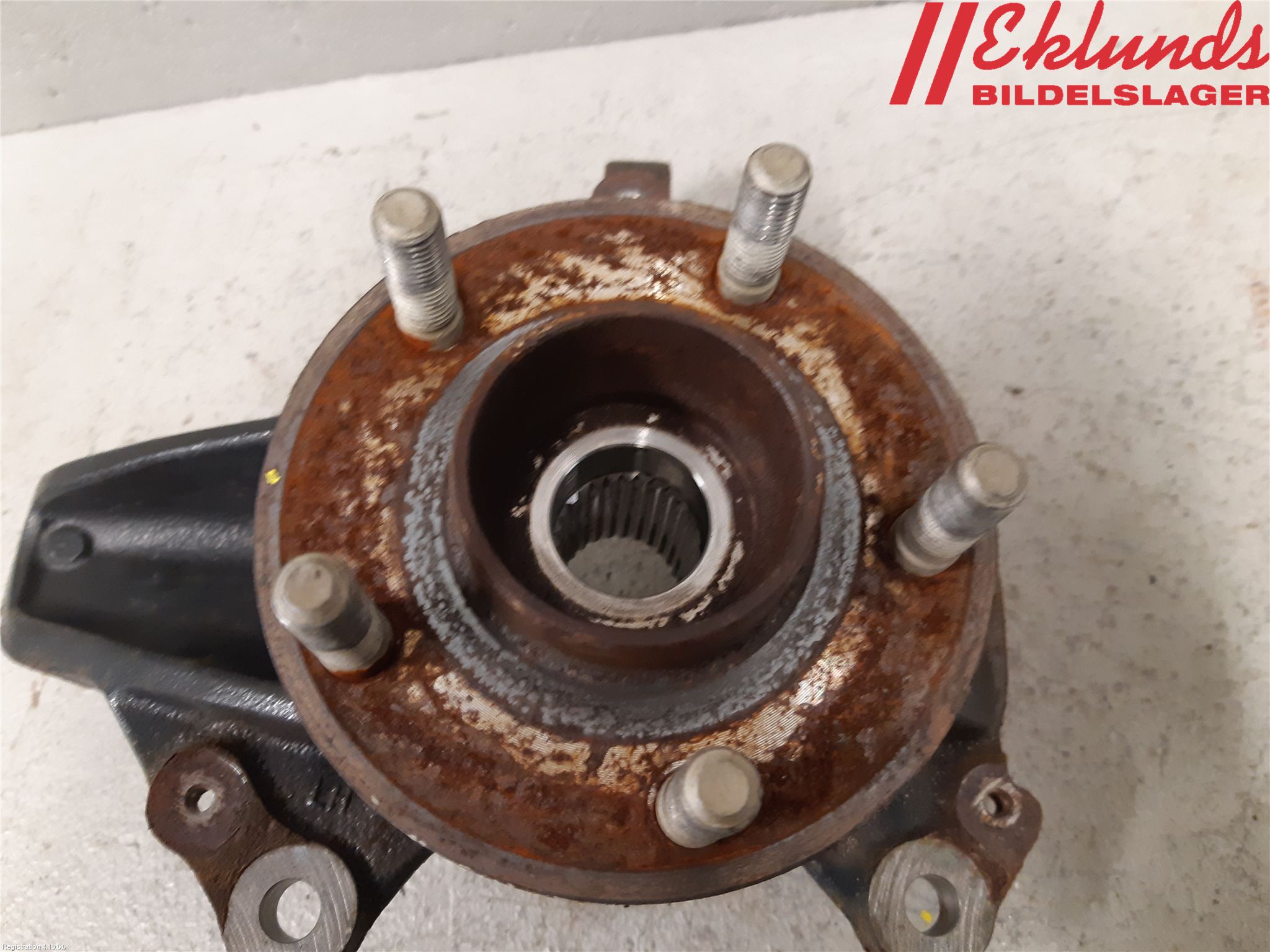 Ford FOCUS 19- Styrspindel Lagerhus Vä