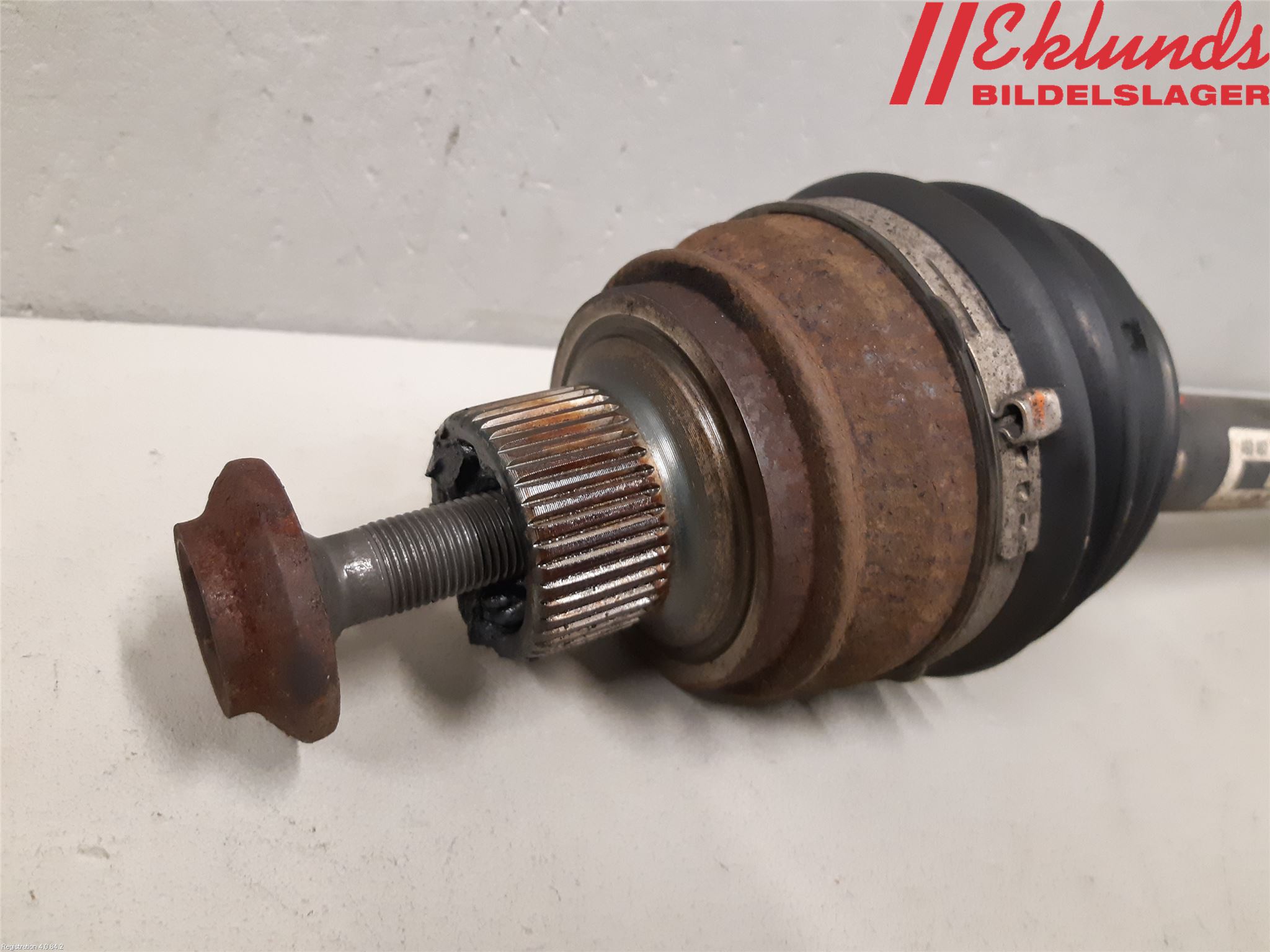 Audi A6 ALLROAD 12-18 Drivaxel Fram Vänster