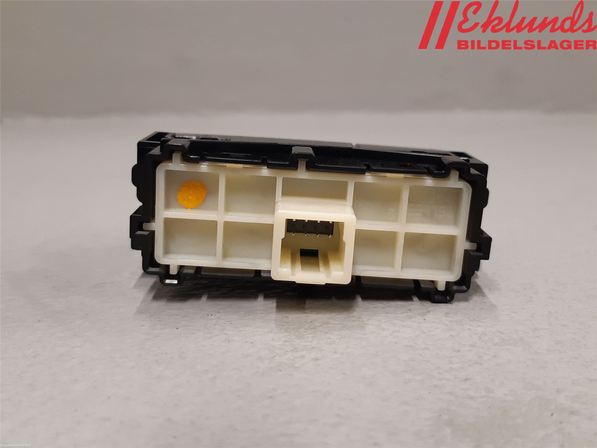 Toyota COROLLA 19- Strömställare Övrigt