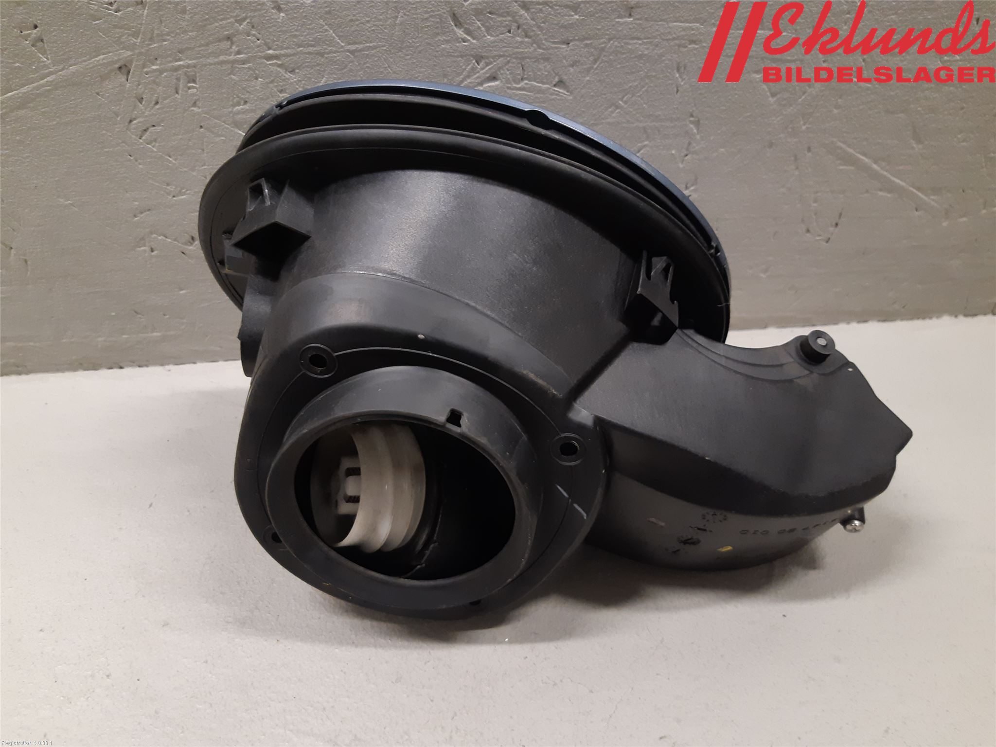 Subaru LEVORG 14-20 Tanklucka