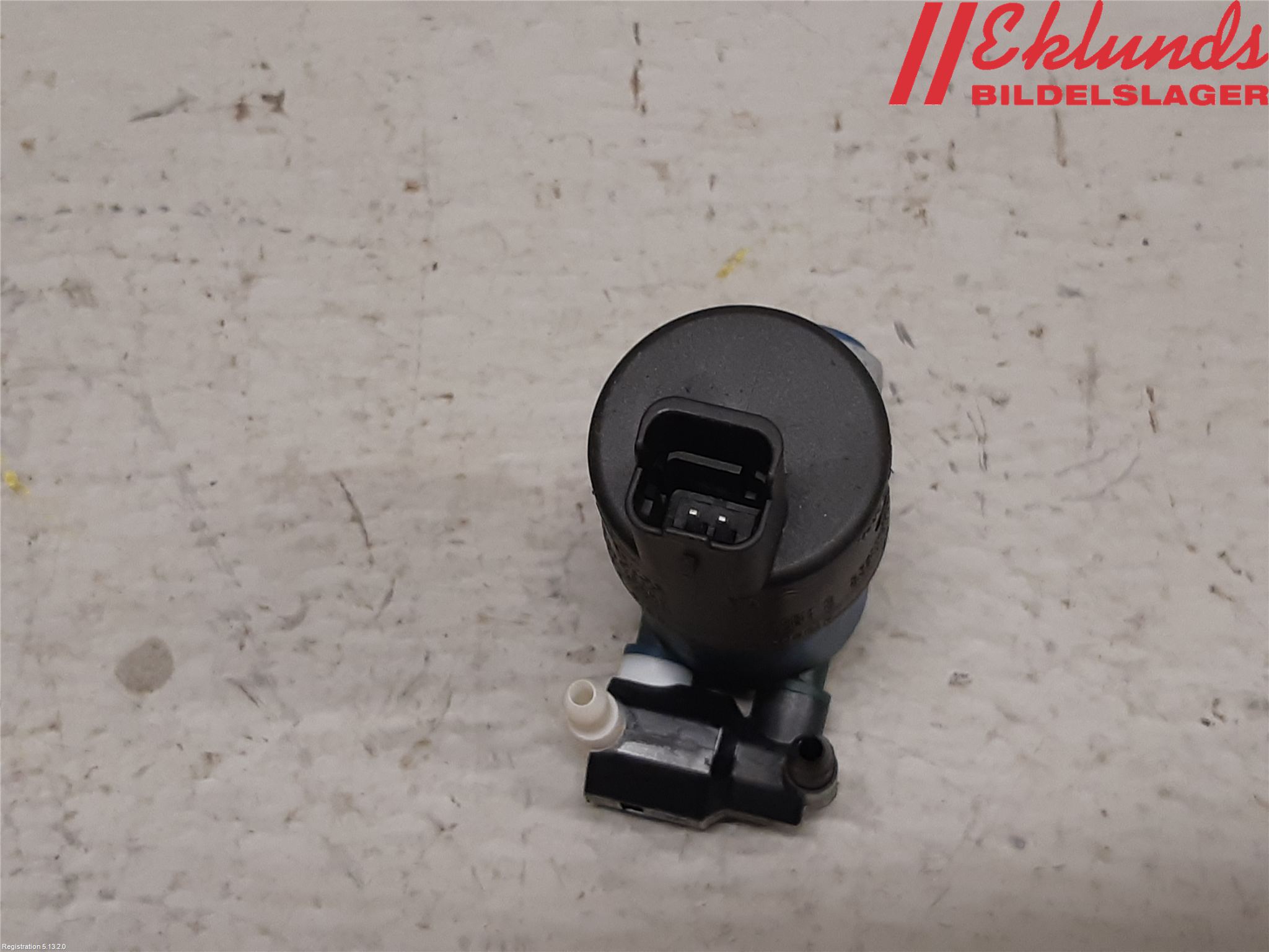 Renault CLIO III  09-12 Spolarpump Vindruta