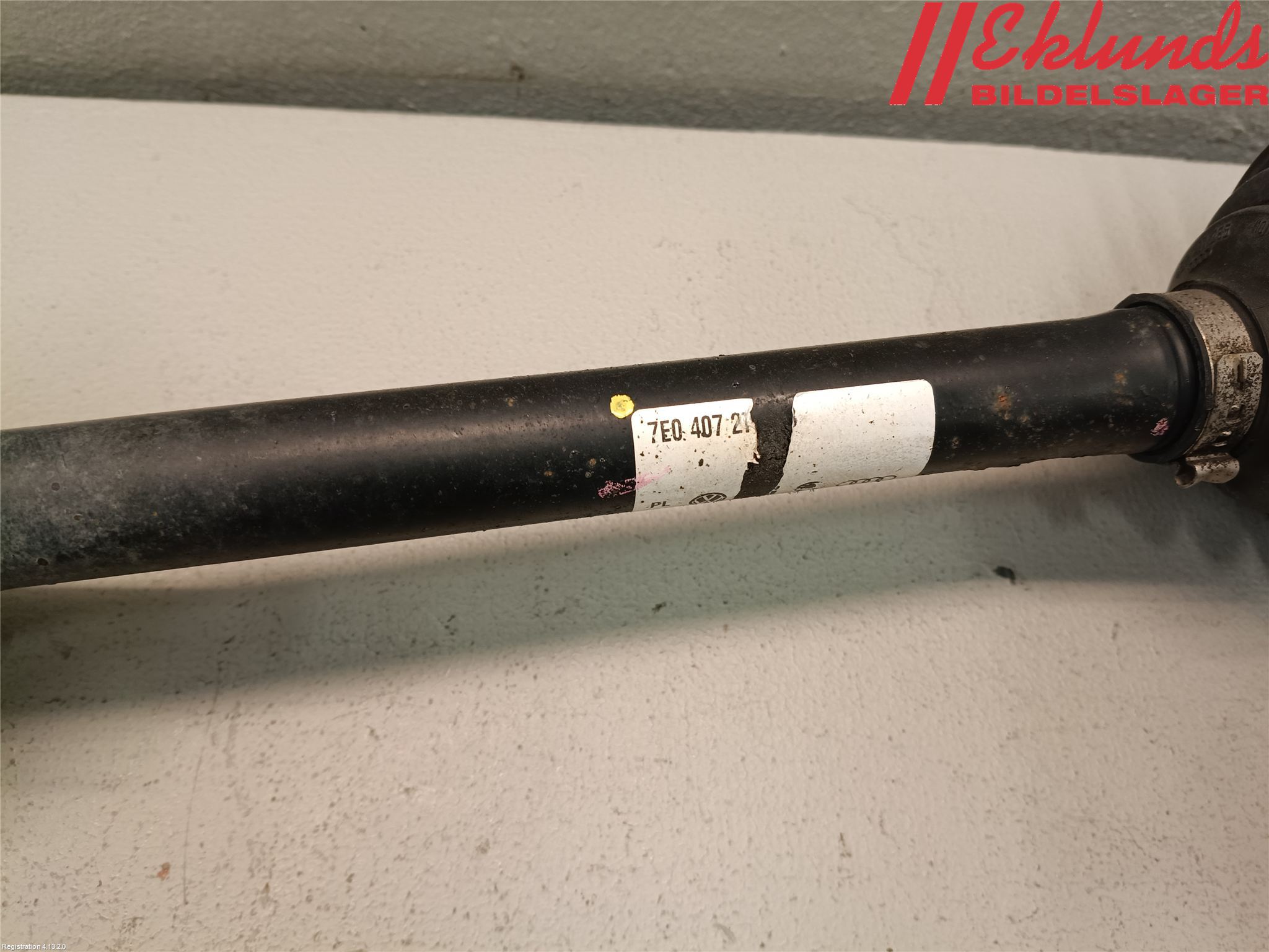 Volkswagen VW TRANSP/CARAVELLE (T5) 04-15 Drivaxel Fram Höger