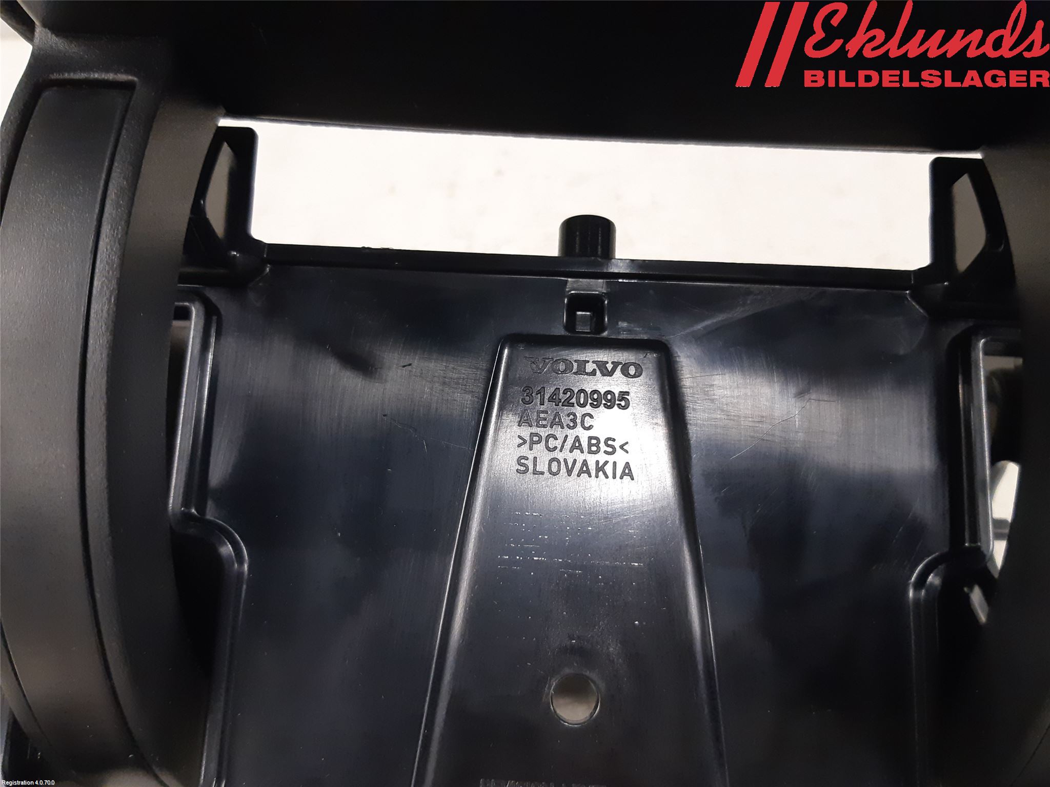 Volvo V90 17->> Inredning Armstöd