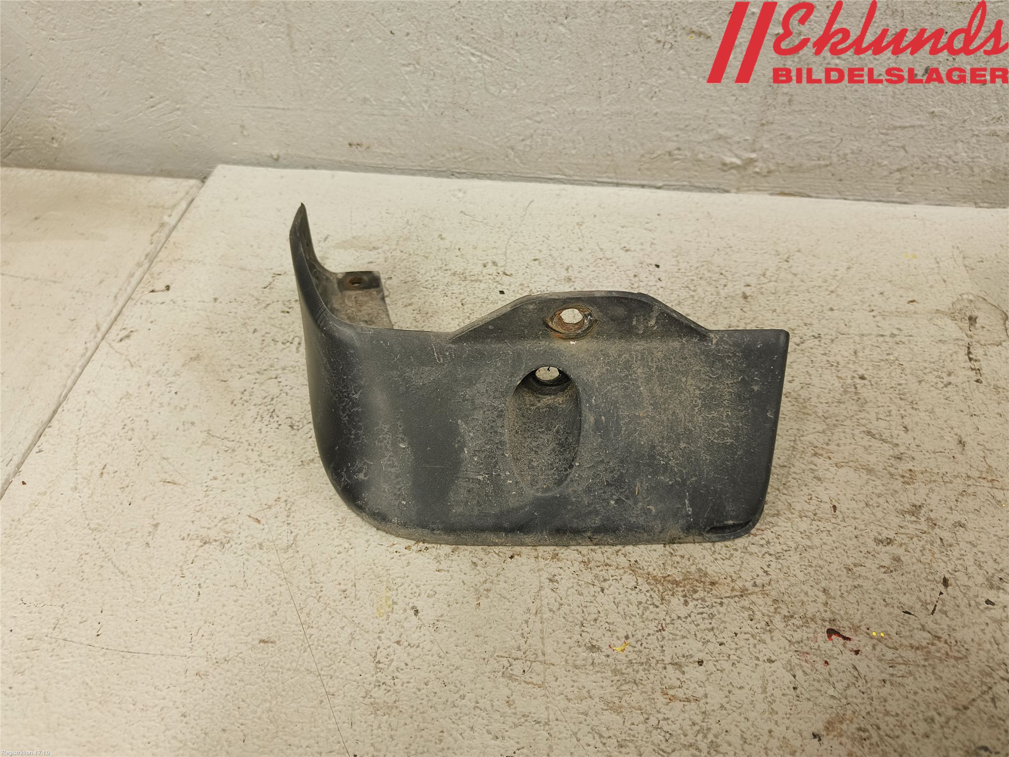 Mitsubishi OUTLANDER 13-21 Stänkskydd